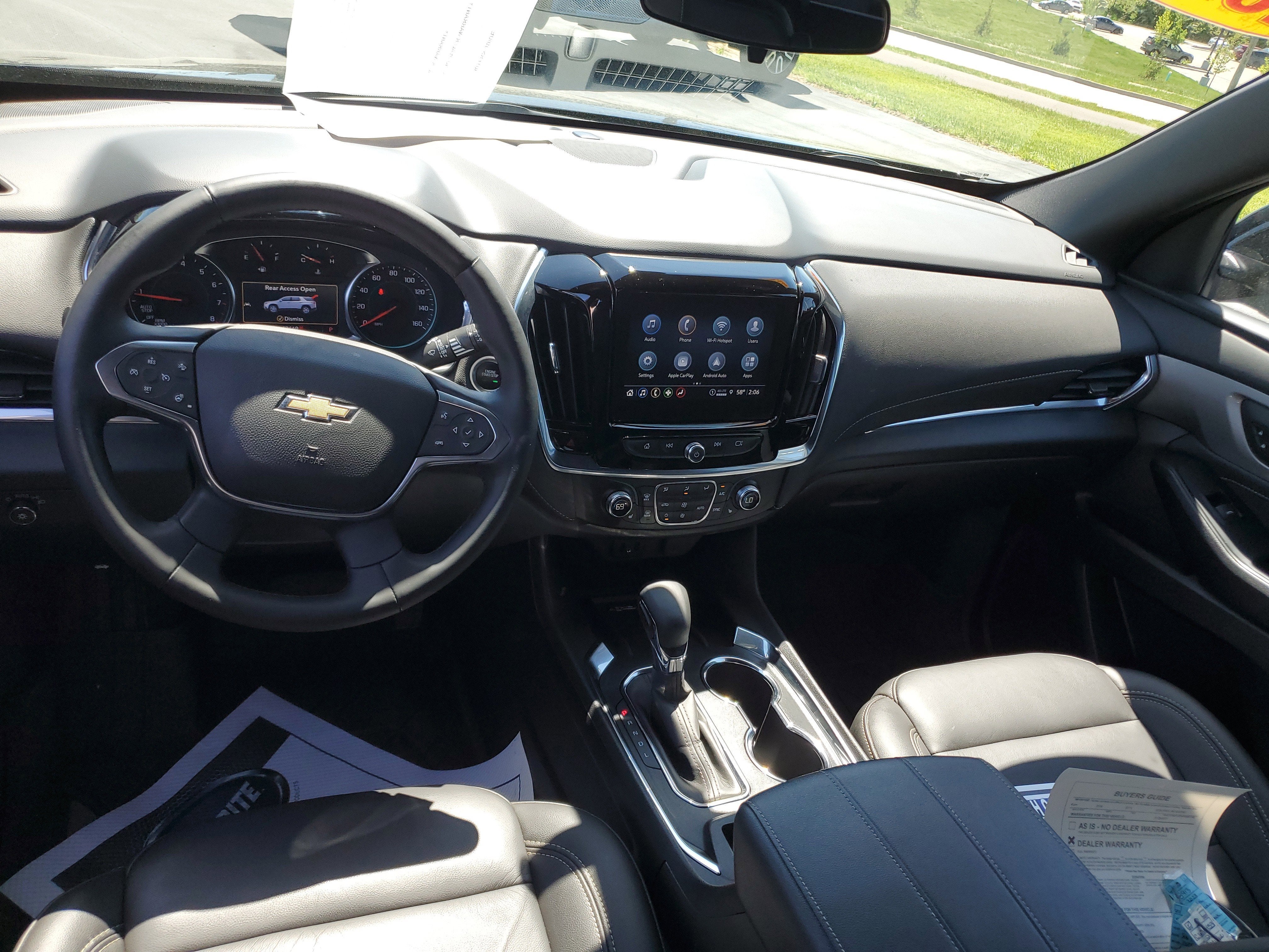 2023 Chevrolet Traverse LT Leather