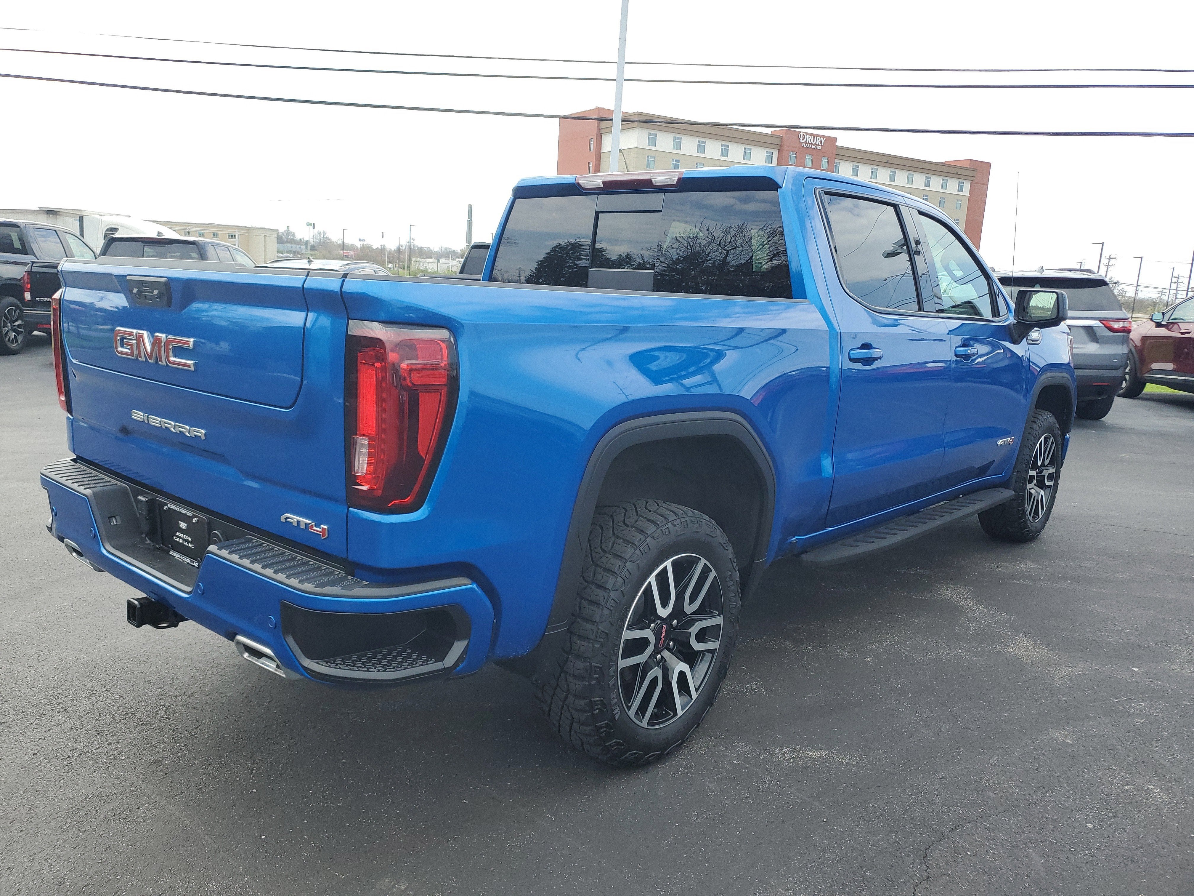 2024 GMC Sierra 1500 AT4