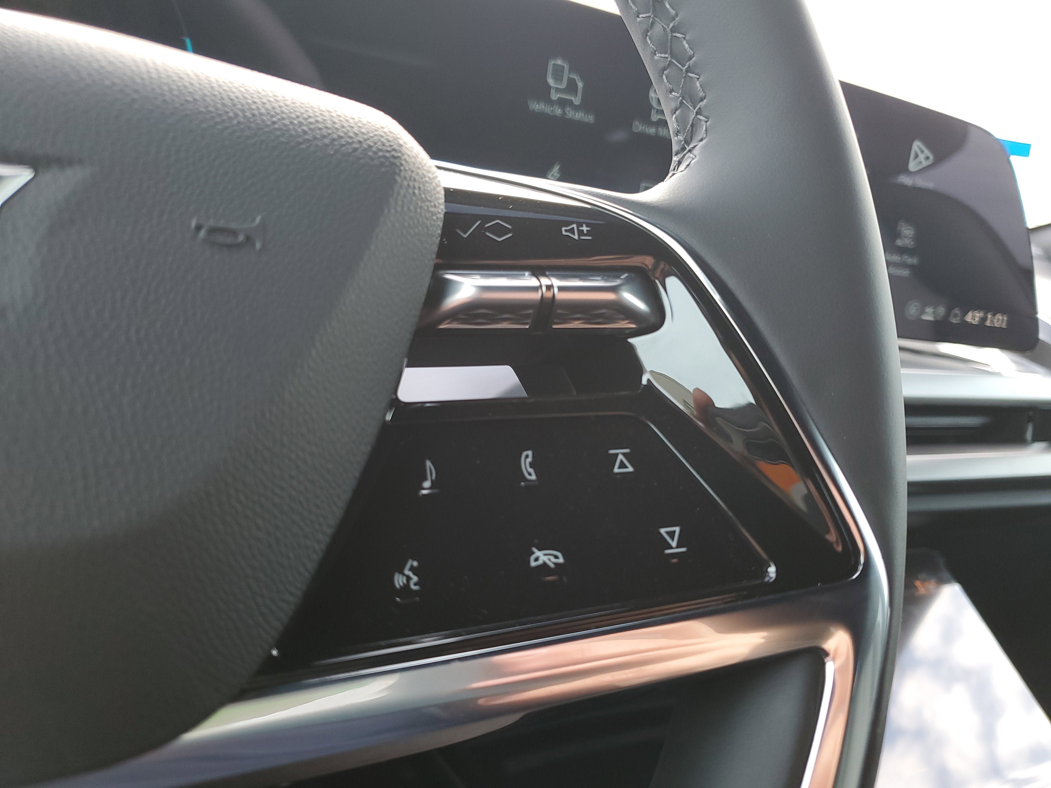 2026 Cadillac VISTIQ Luxury