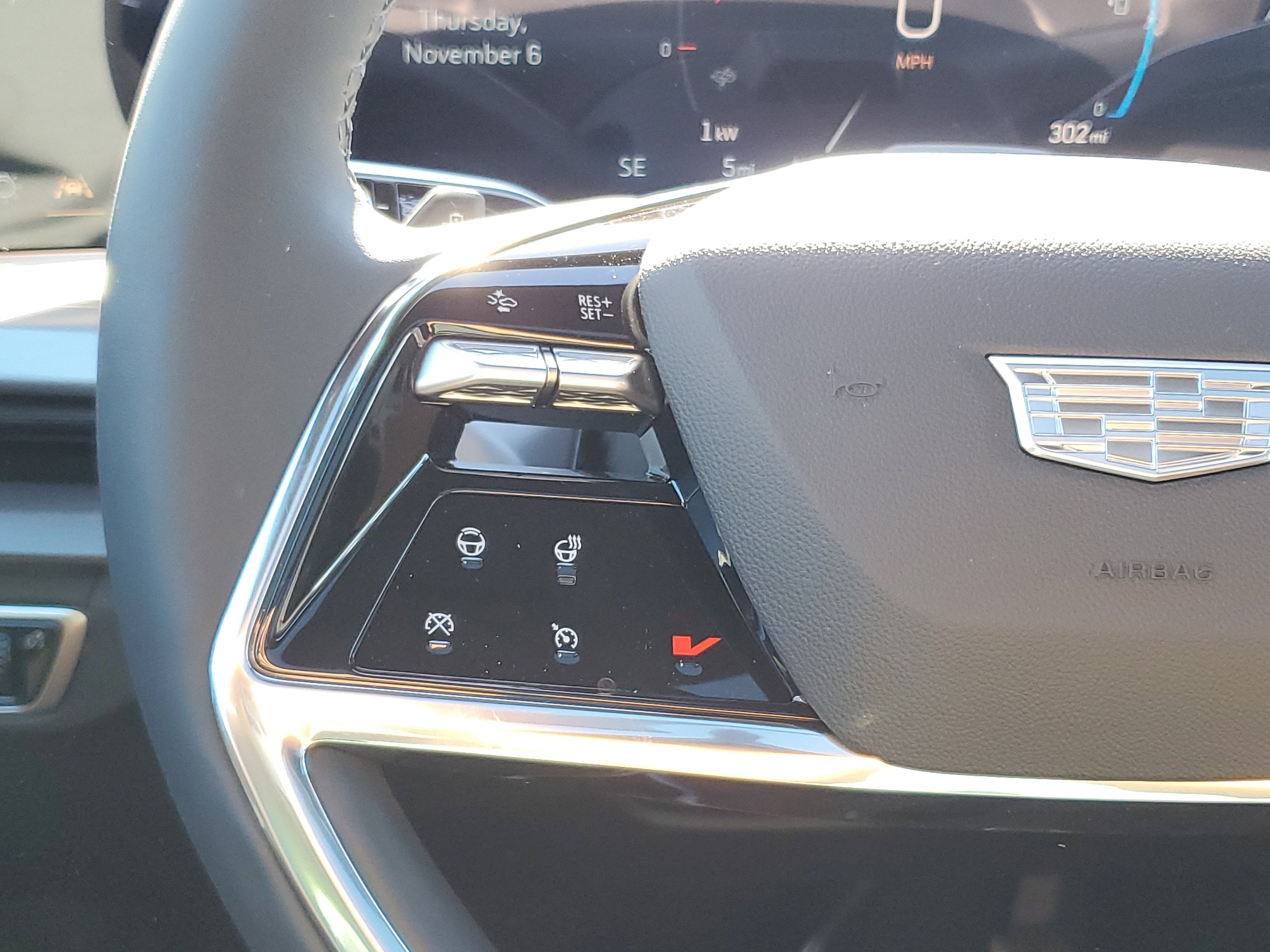 2026 Cadillac VISTIQ Luxury