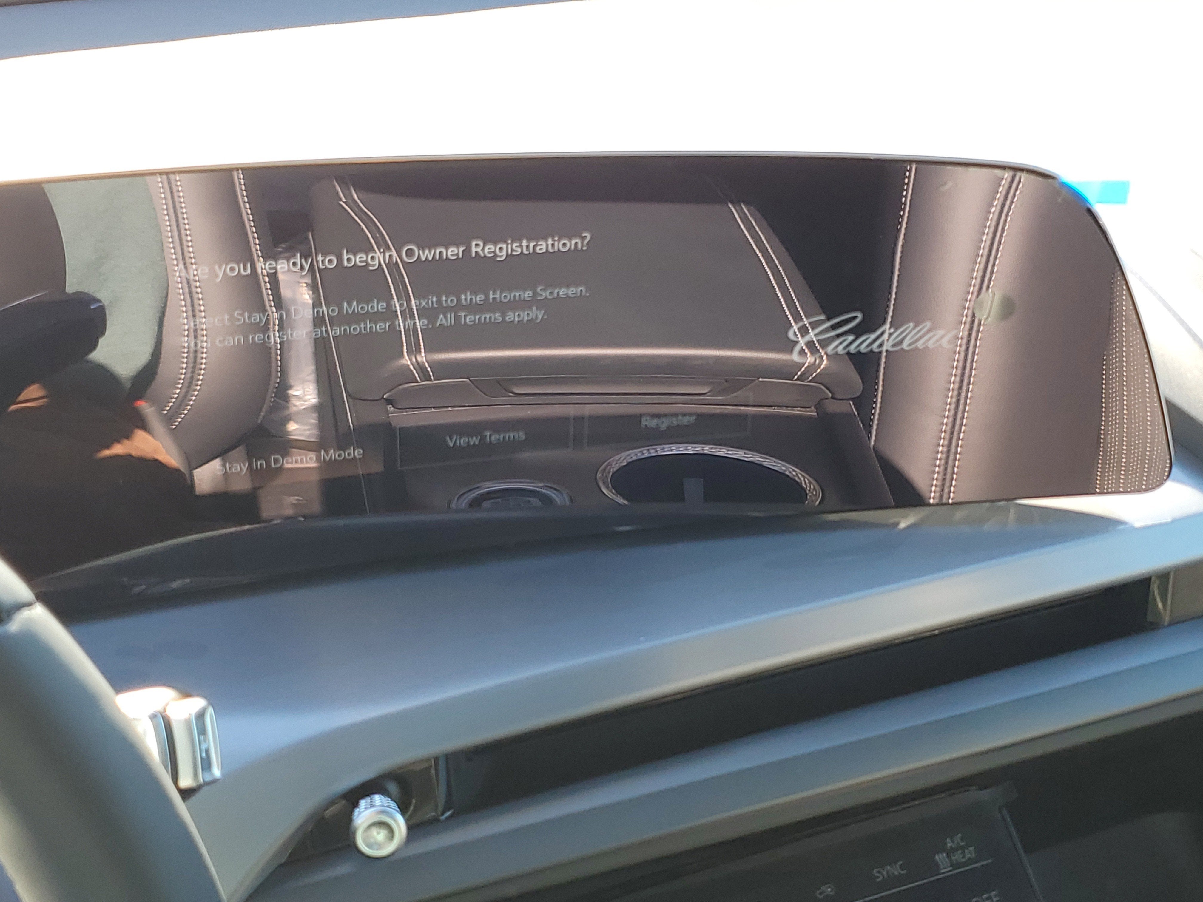 2026 Cadillac VISTIQ Luxury