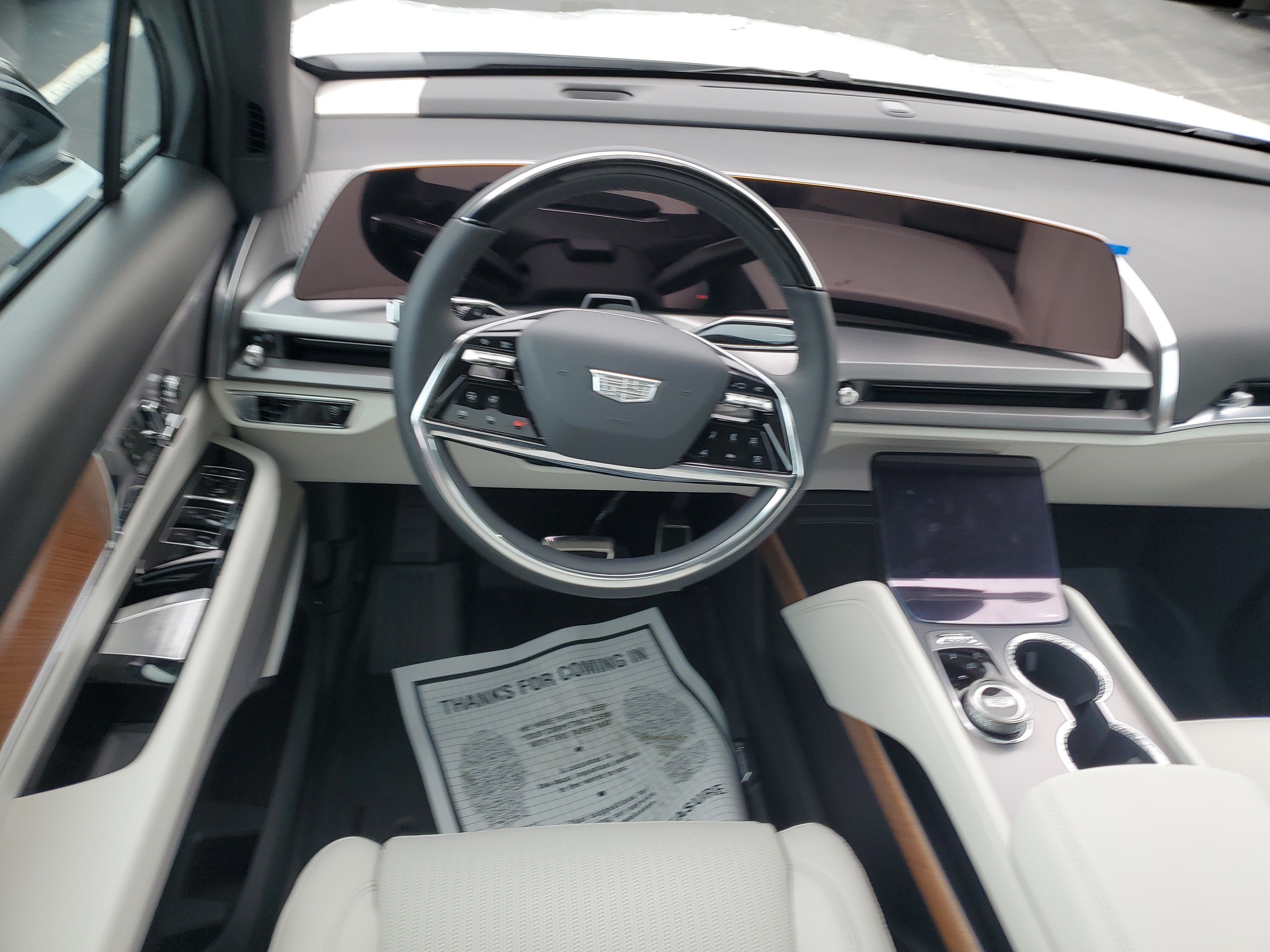 2027 Cadillac VISTIQ Luxury