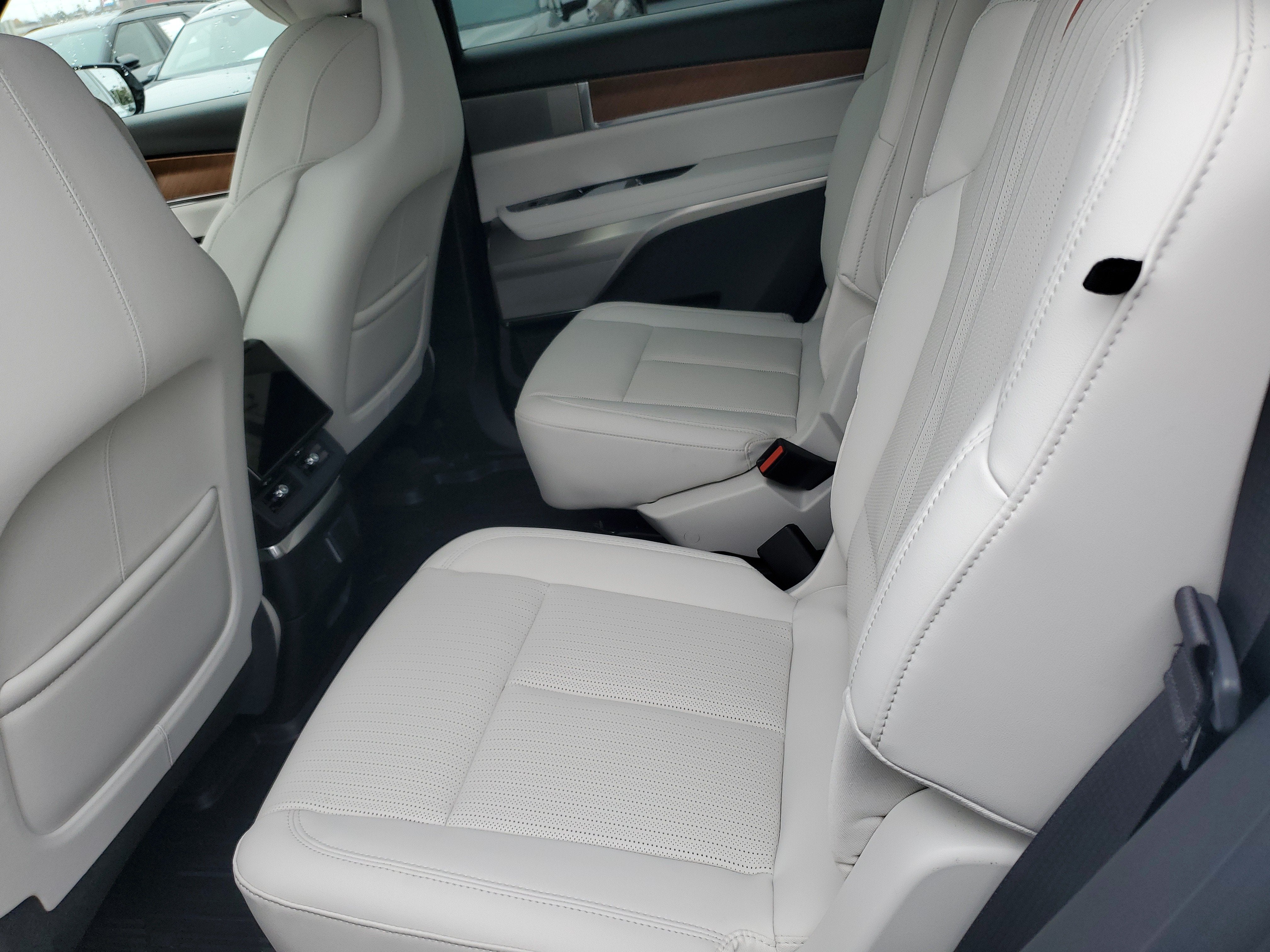 2027 Cadillac VISTIQ Luxury
