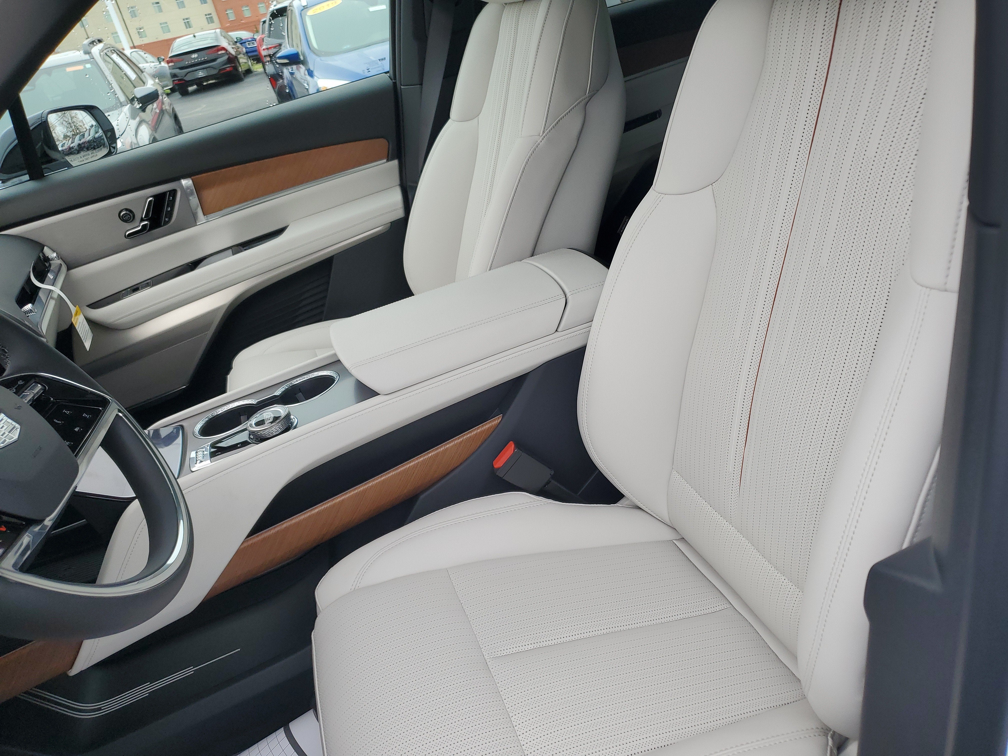 2027 Cadillac VISTIQ Luxury