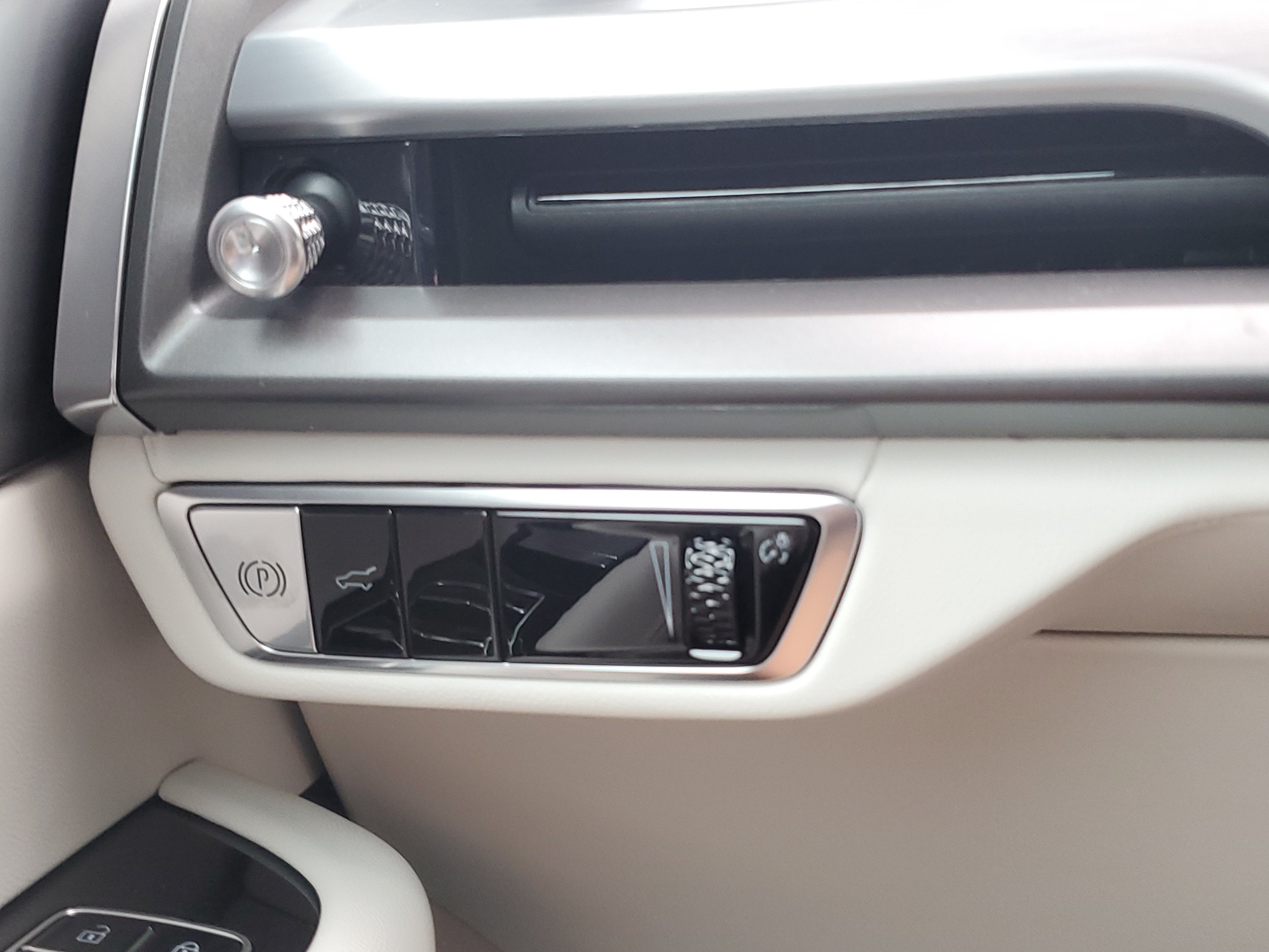2027 Cadillac VISTIQ Luxury