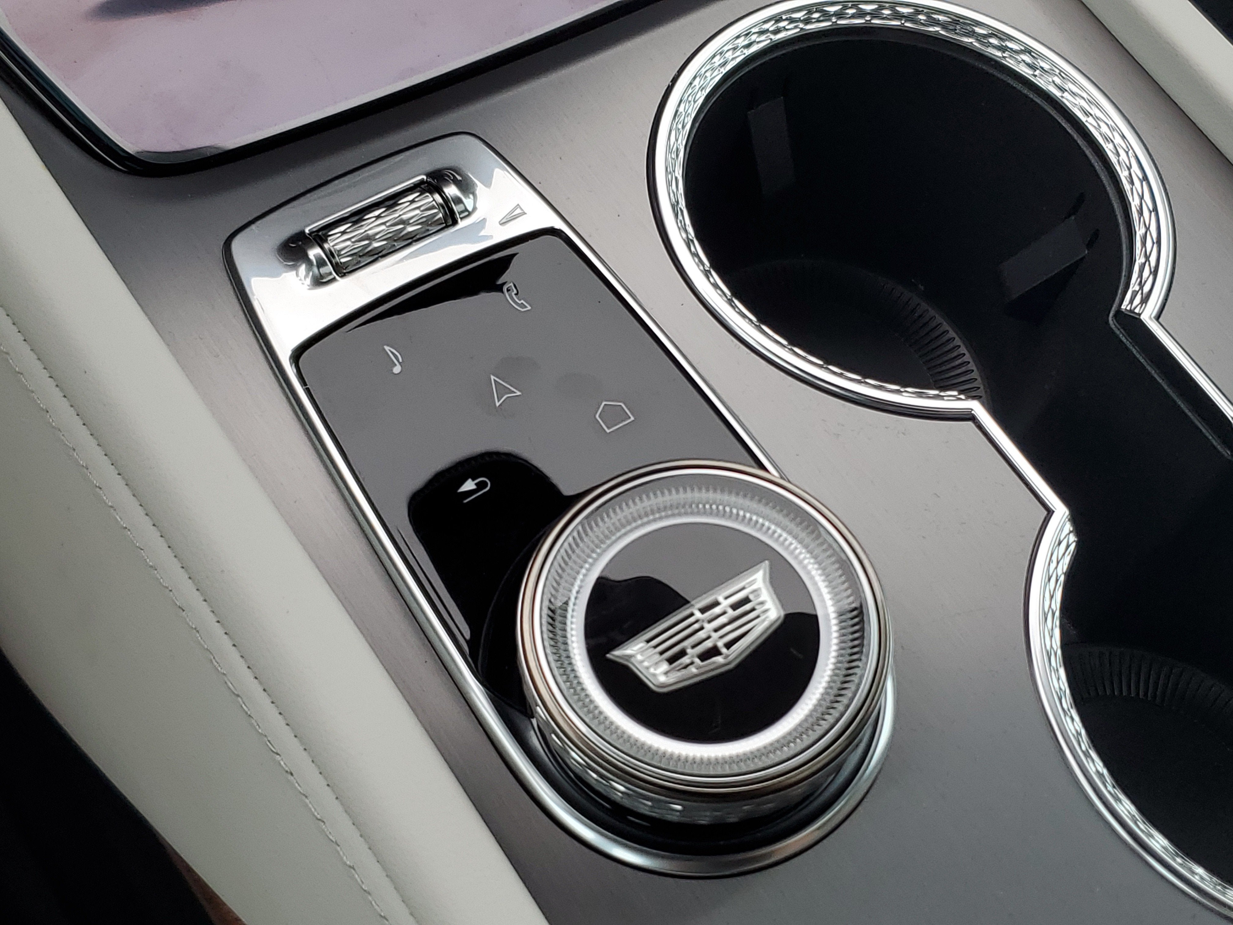 2027 Cadillac VISTIQ Luxury