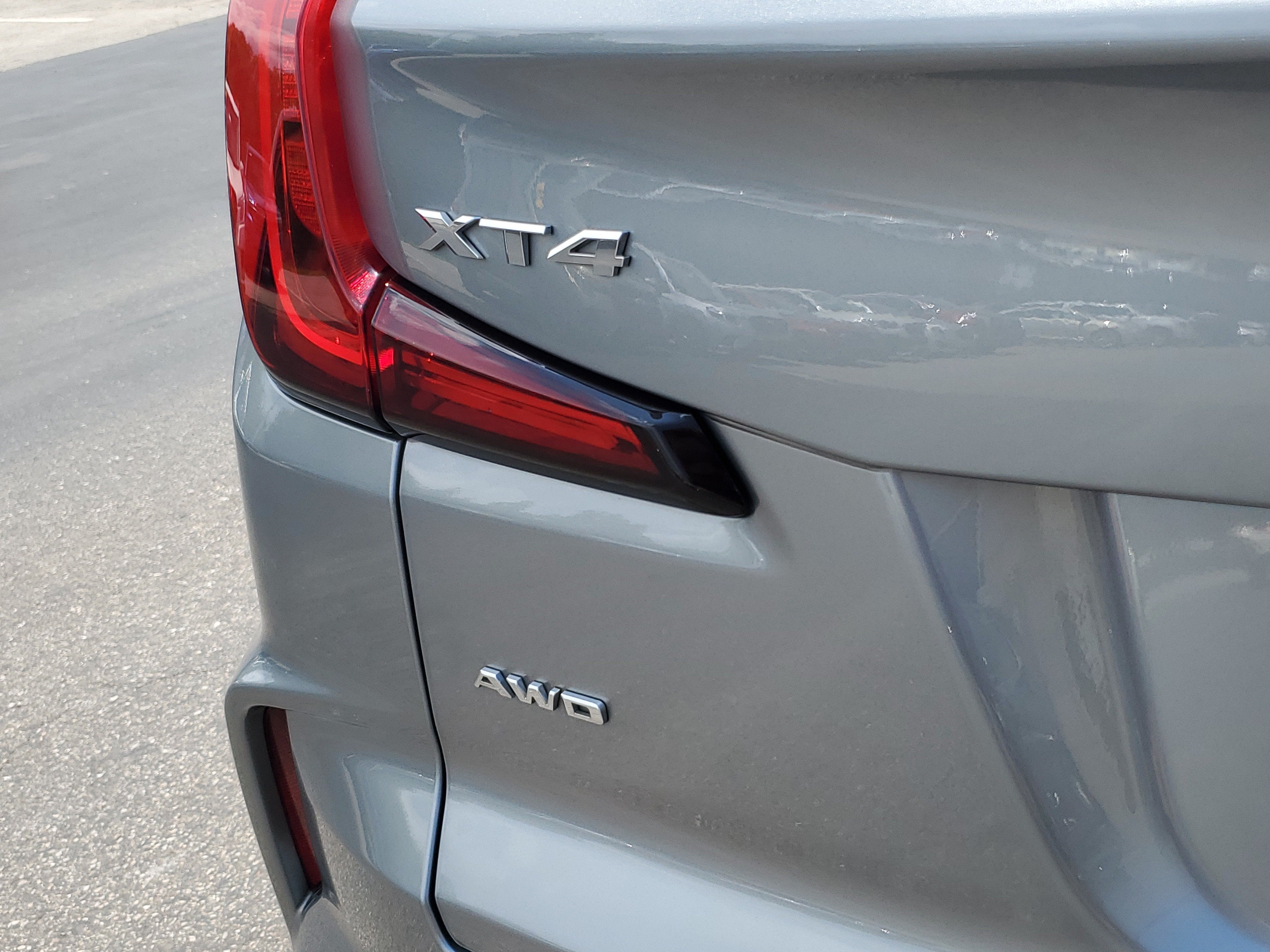 2024 Cadillac XT4 Premium Luxury