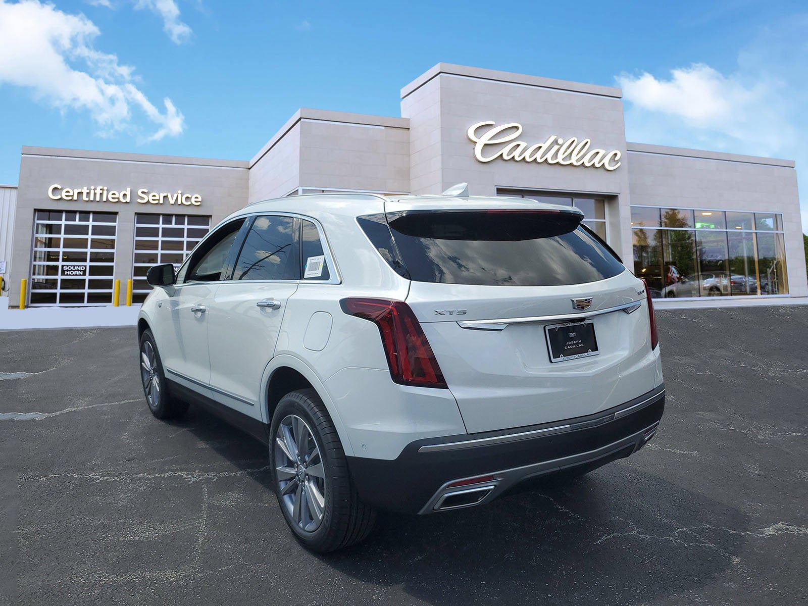 2026 Cadillac XT5 Premium Luxury
