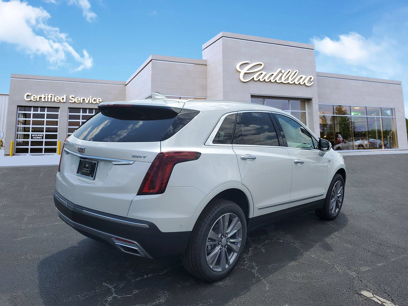 2026 Cadillac XT5 Premium Luxury