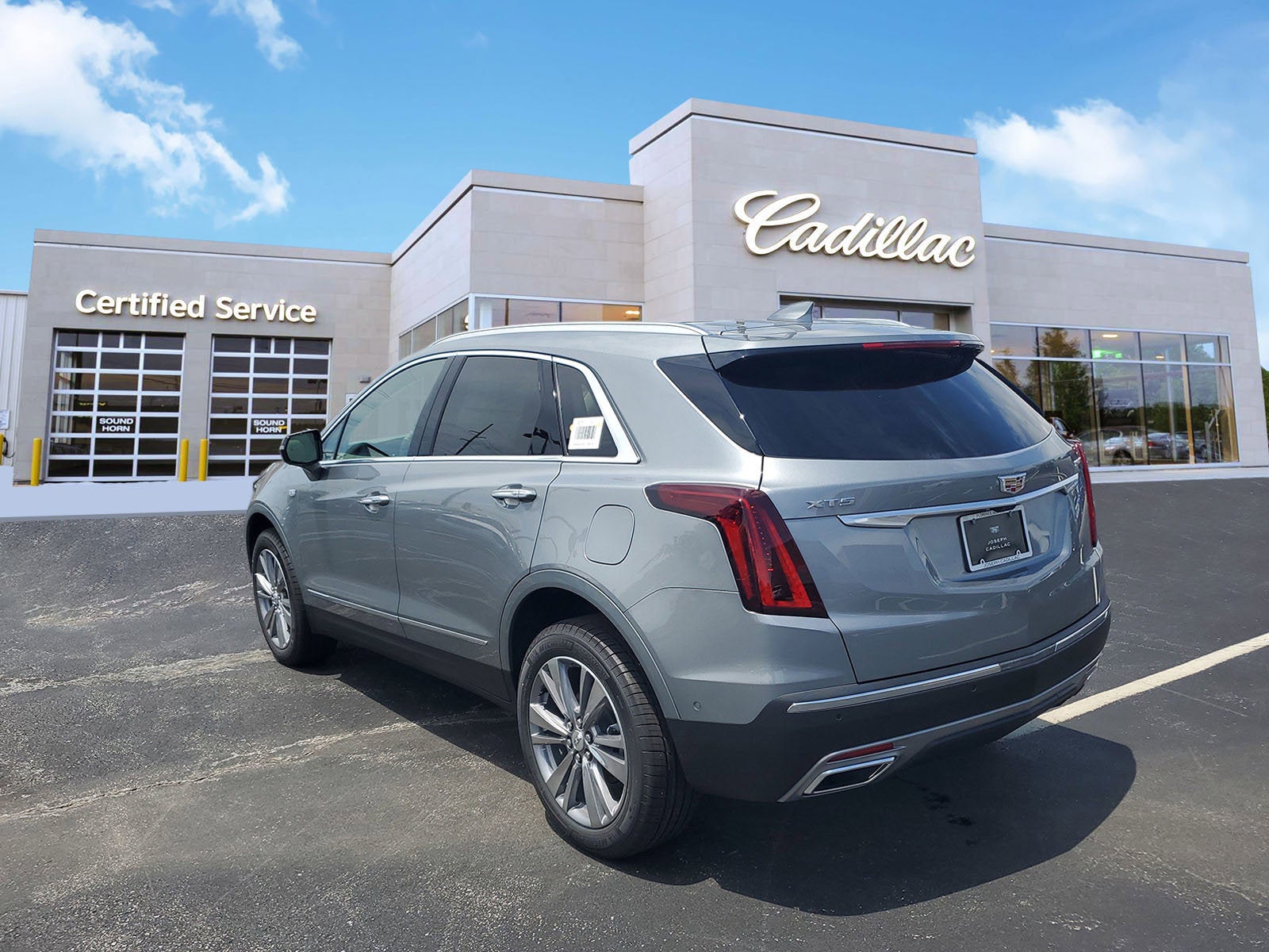 2026 Cadillac XT5 Premium Luxury
