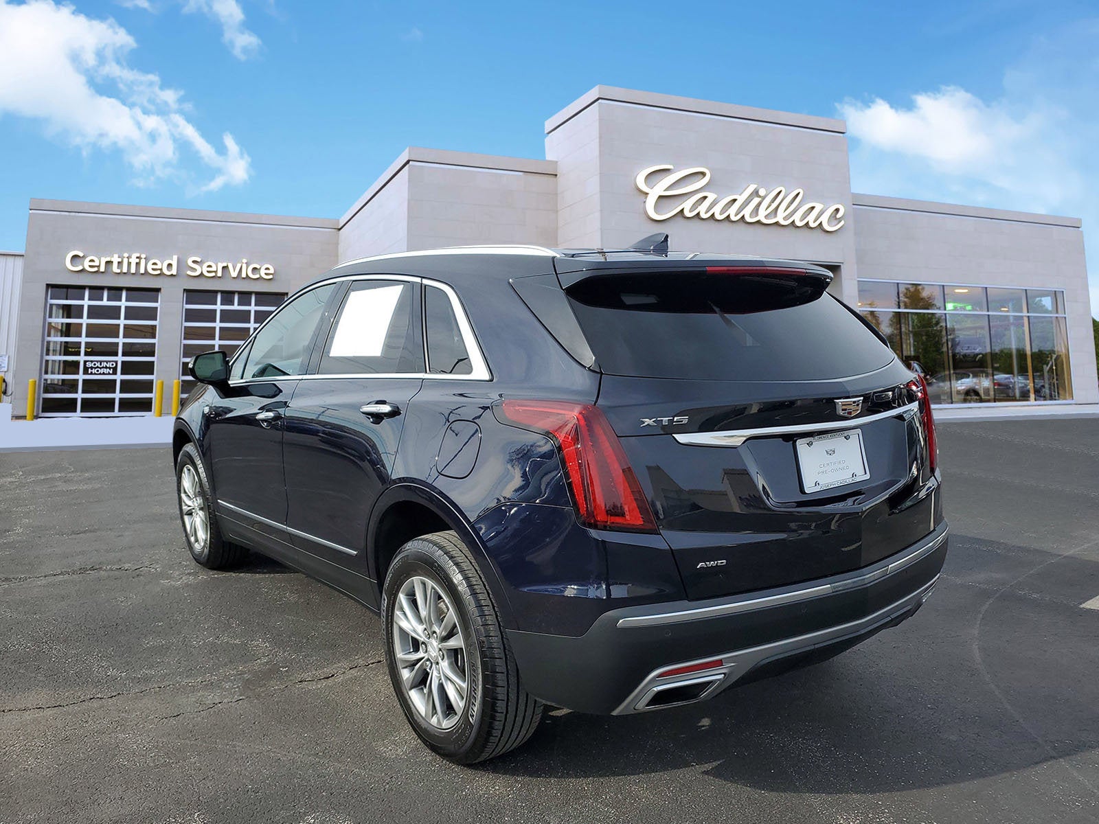 2022 Cadillac XT5 Premium Luxury