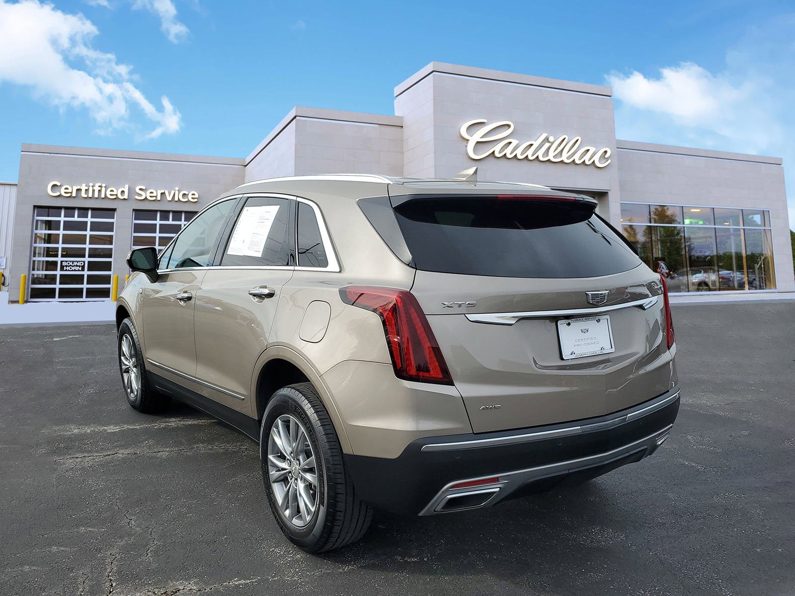 2022 Cadillac XT5 Premium Luxury