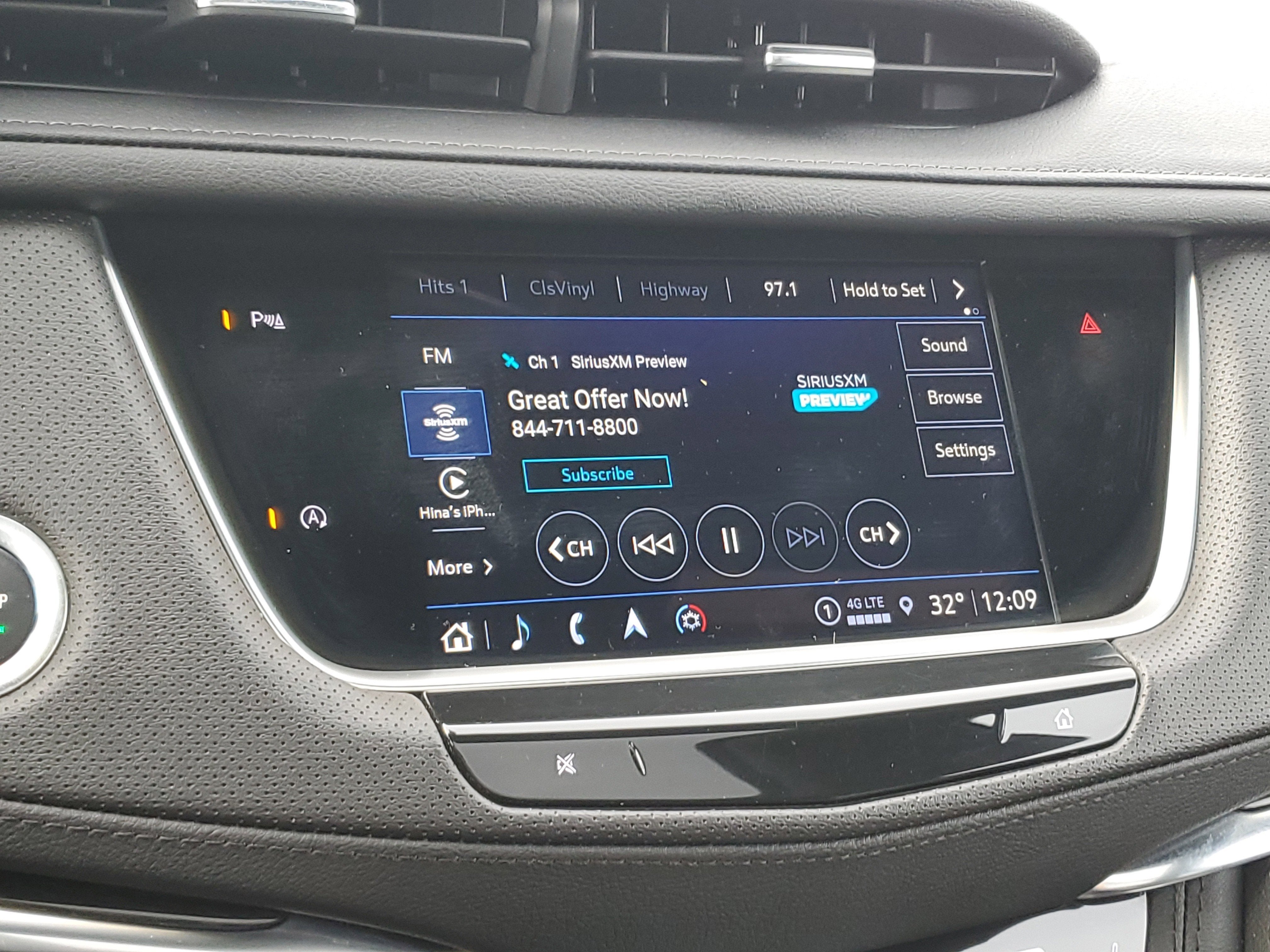 2022 Cadillac XT5 Premium Luxury