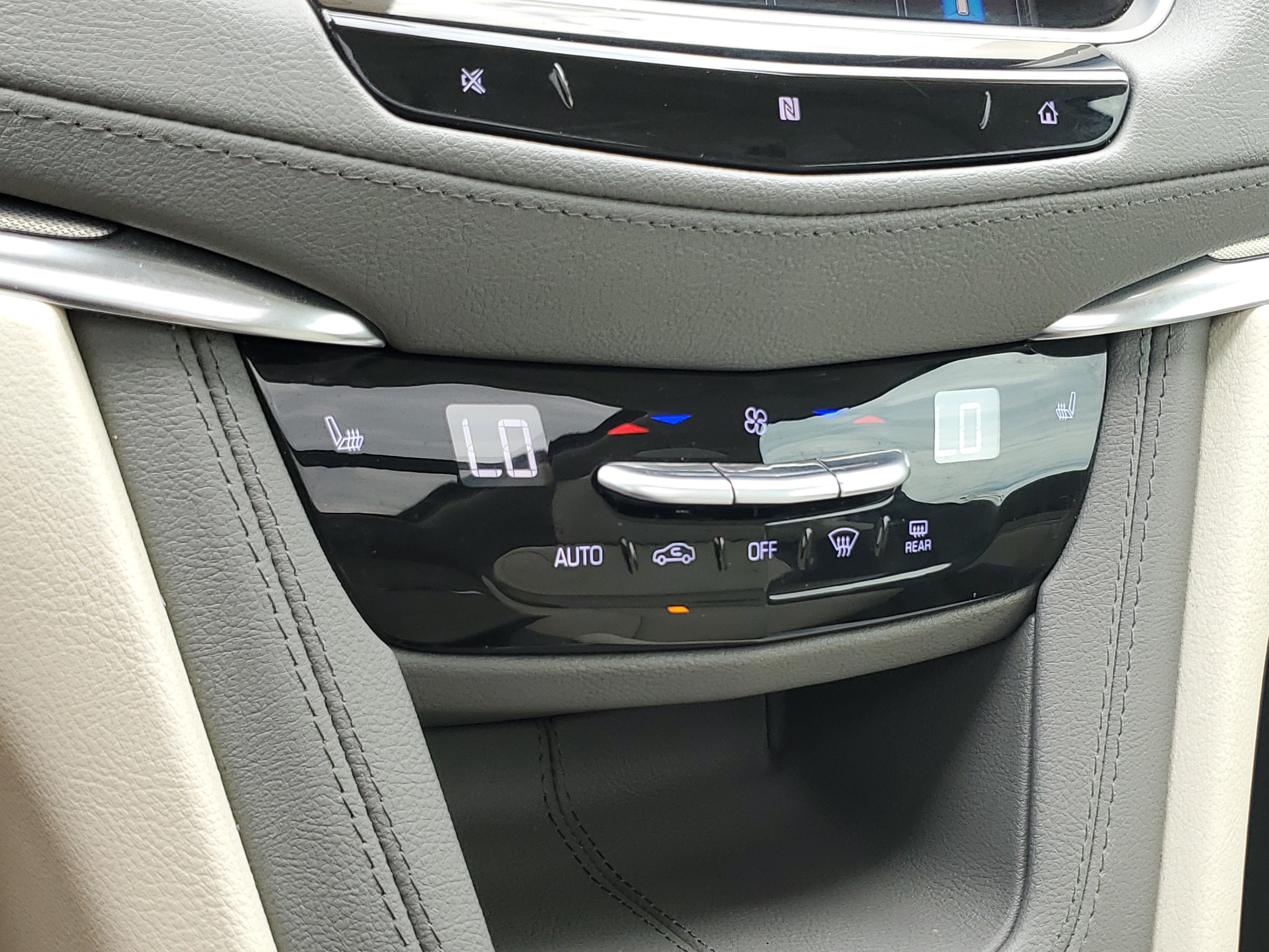 2021 Cadillac XT5 AWD Premium Luxury