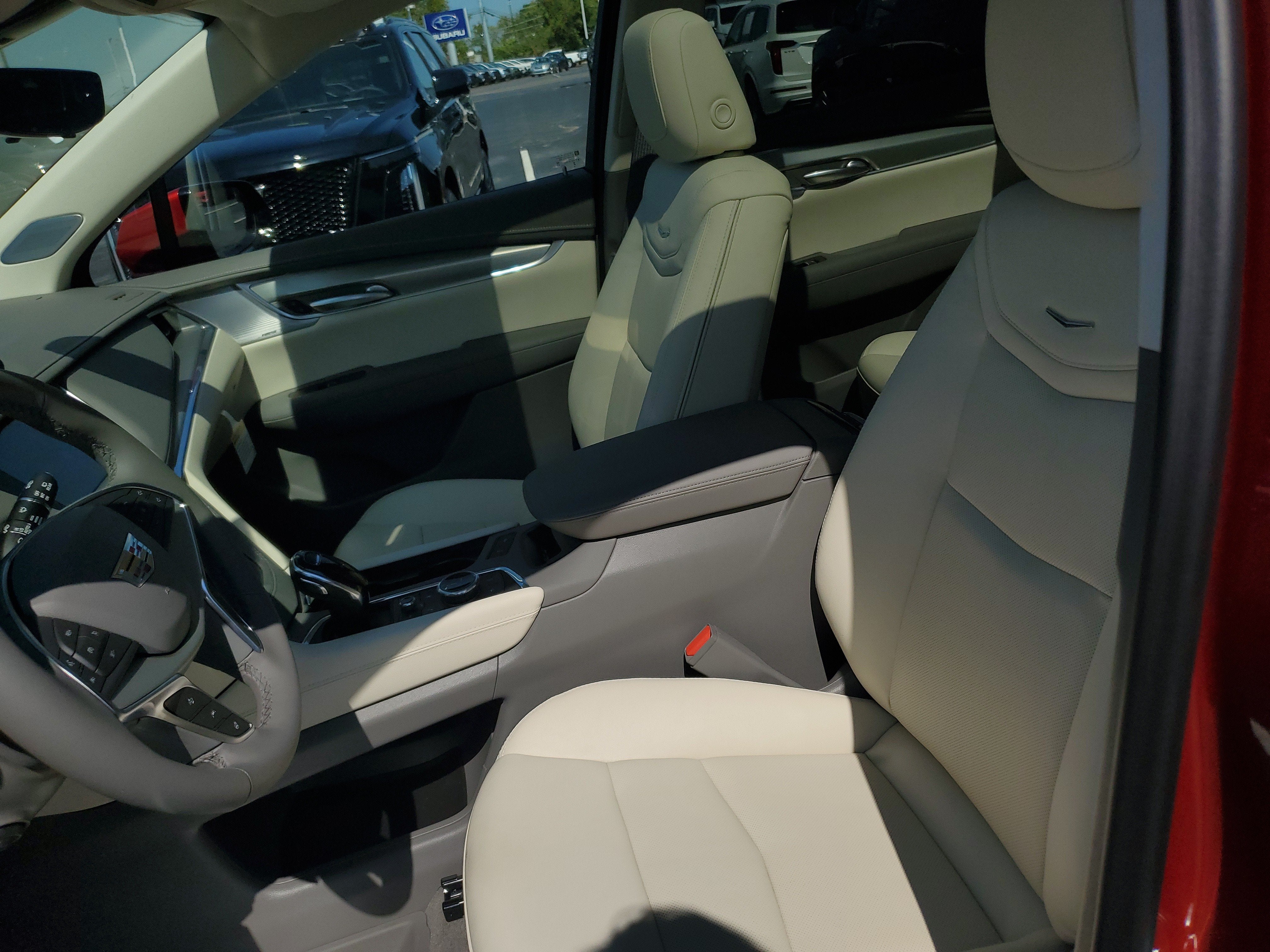 2026 Cadillac XT5 Premium Luxury