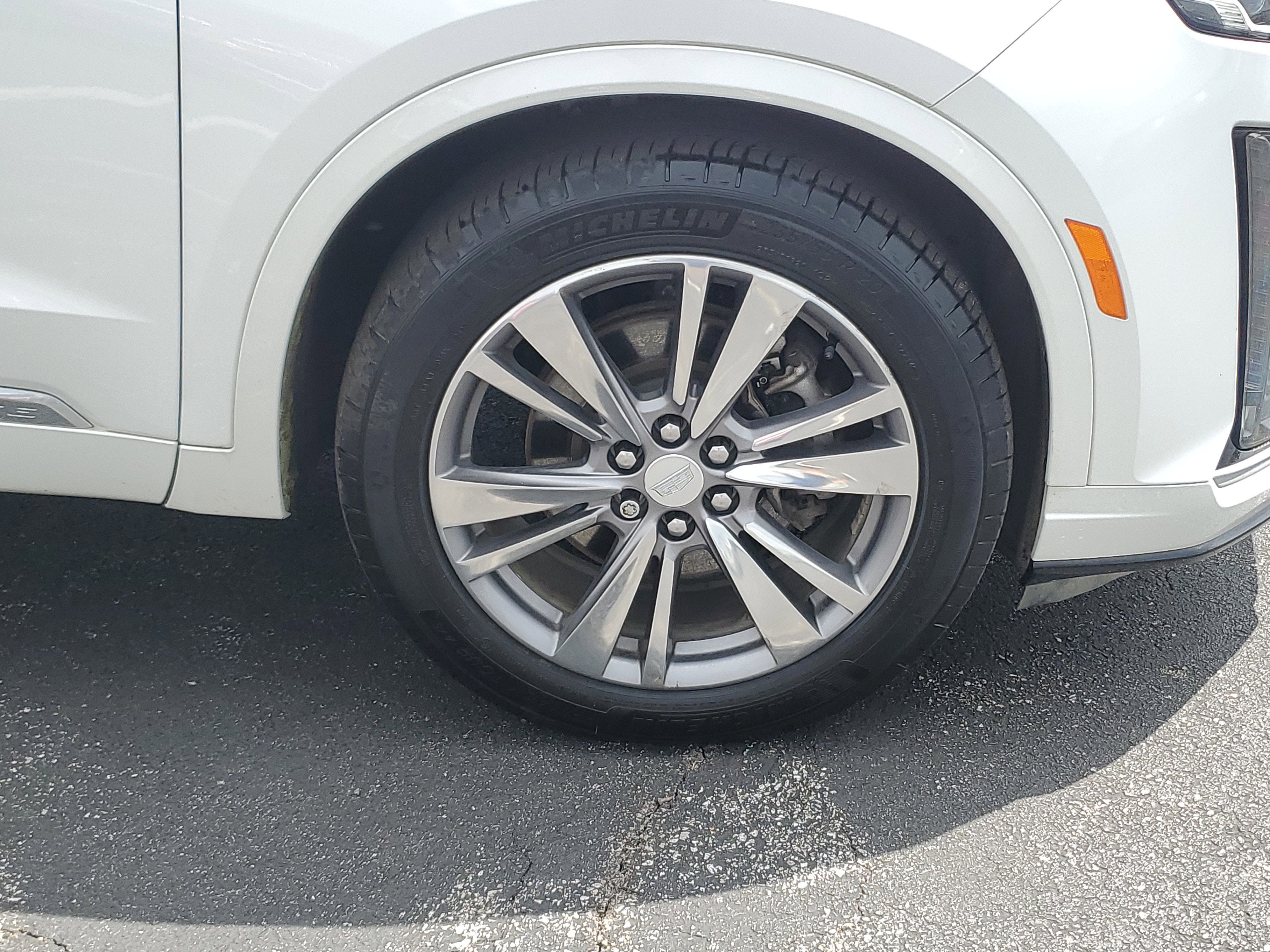 2021 Cadillac XT6 Premium Luxury