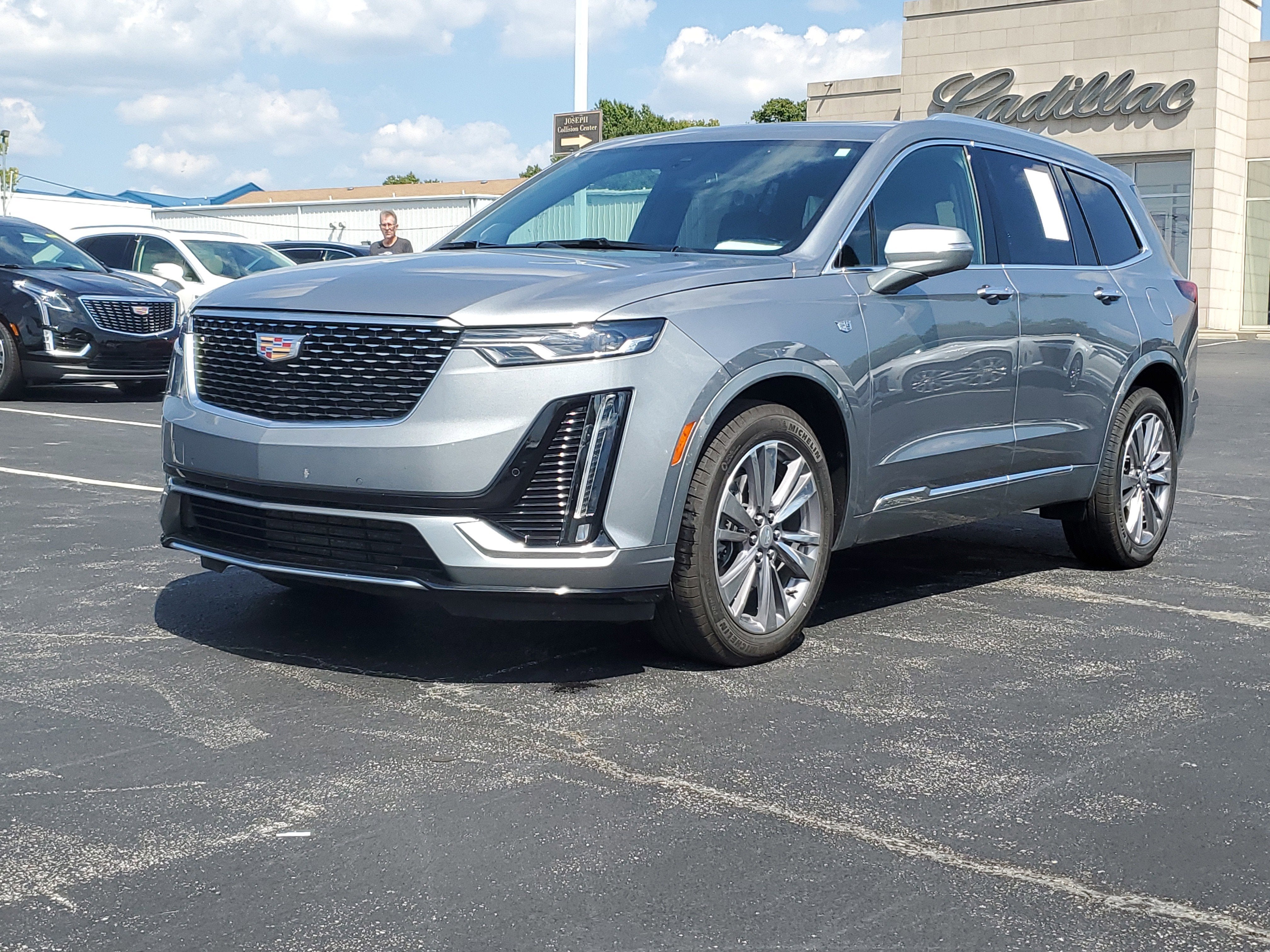 2025 Cadillac XT6 Premium Luxury