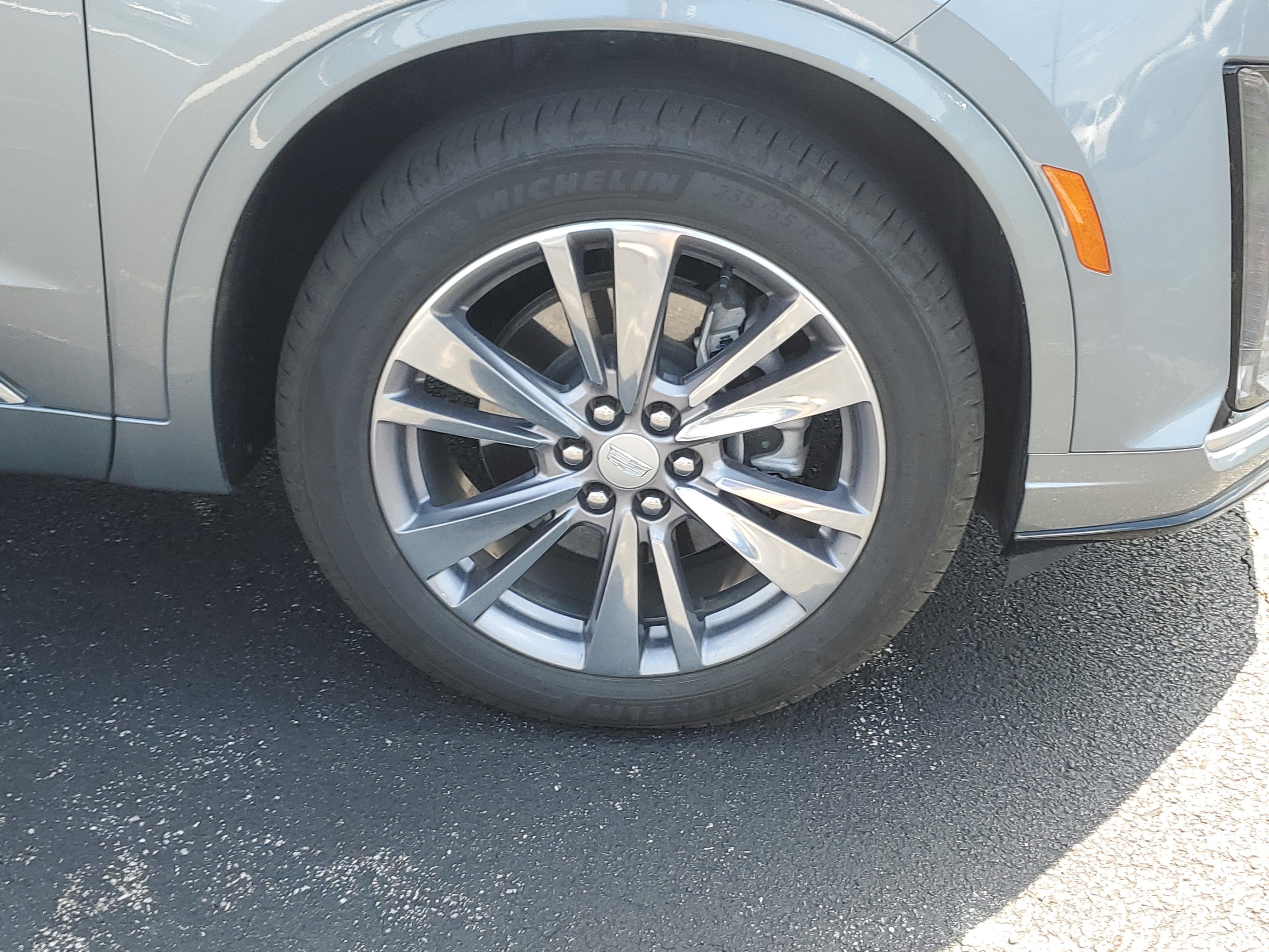 2025 Cadillac XT6 Premium Luxury