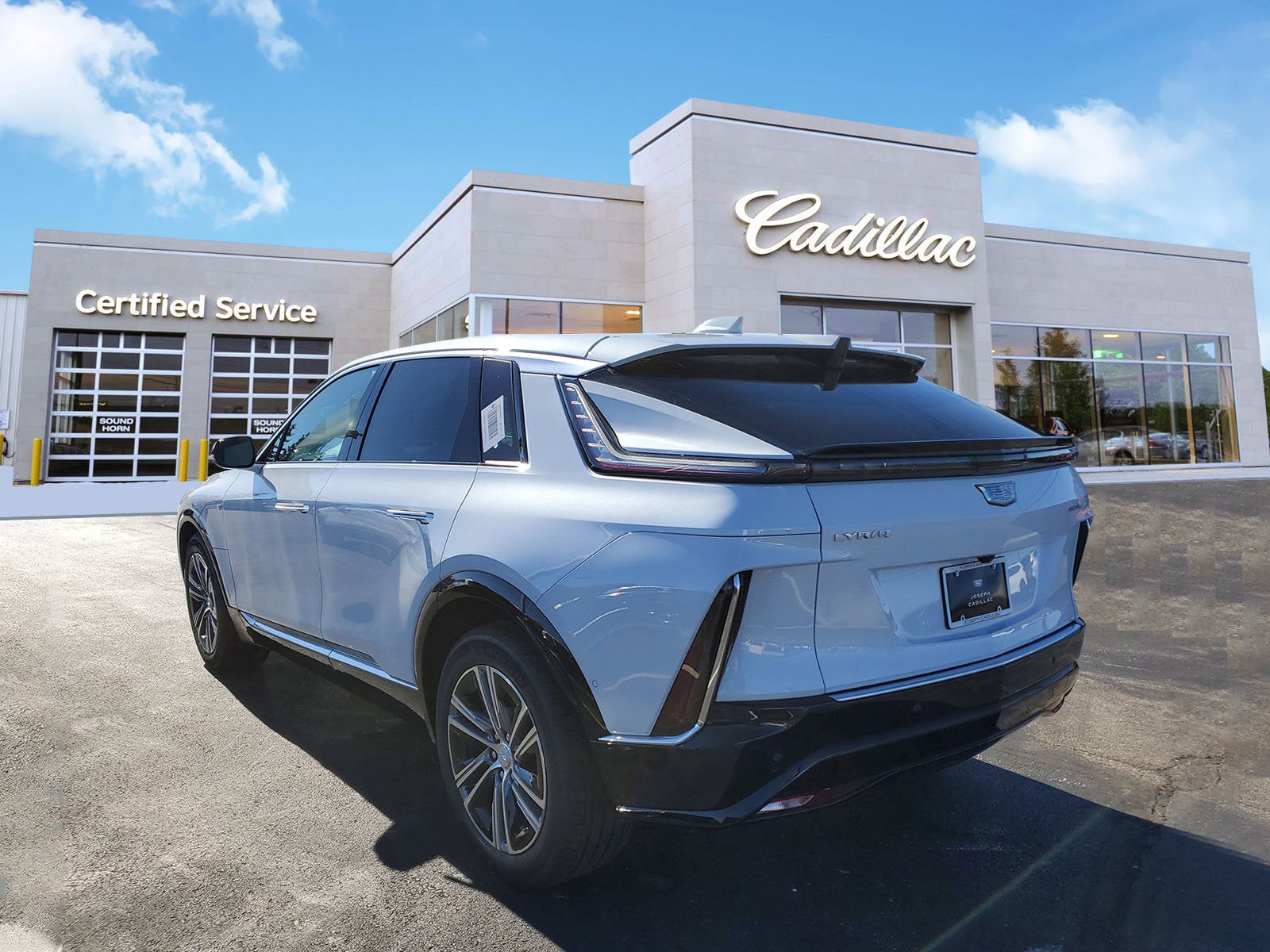 2026 Cadillac LYRIQ Luxury