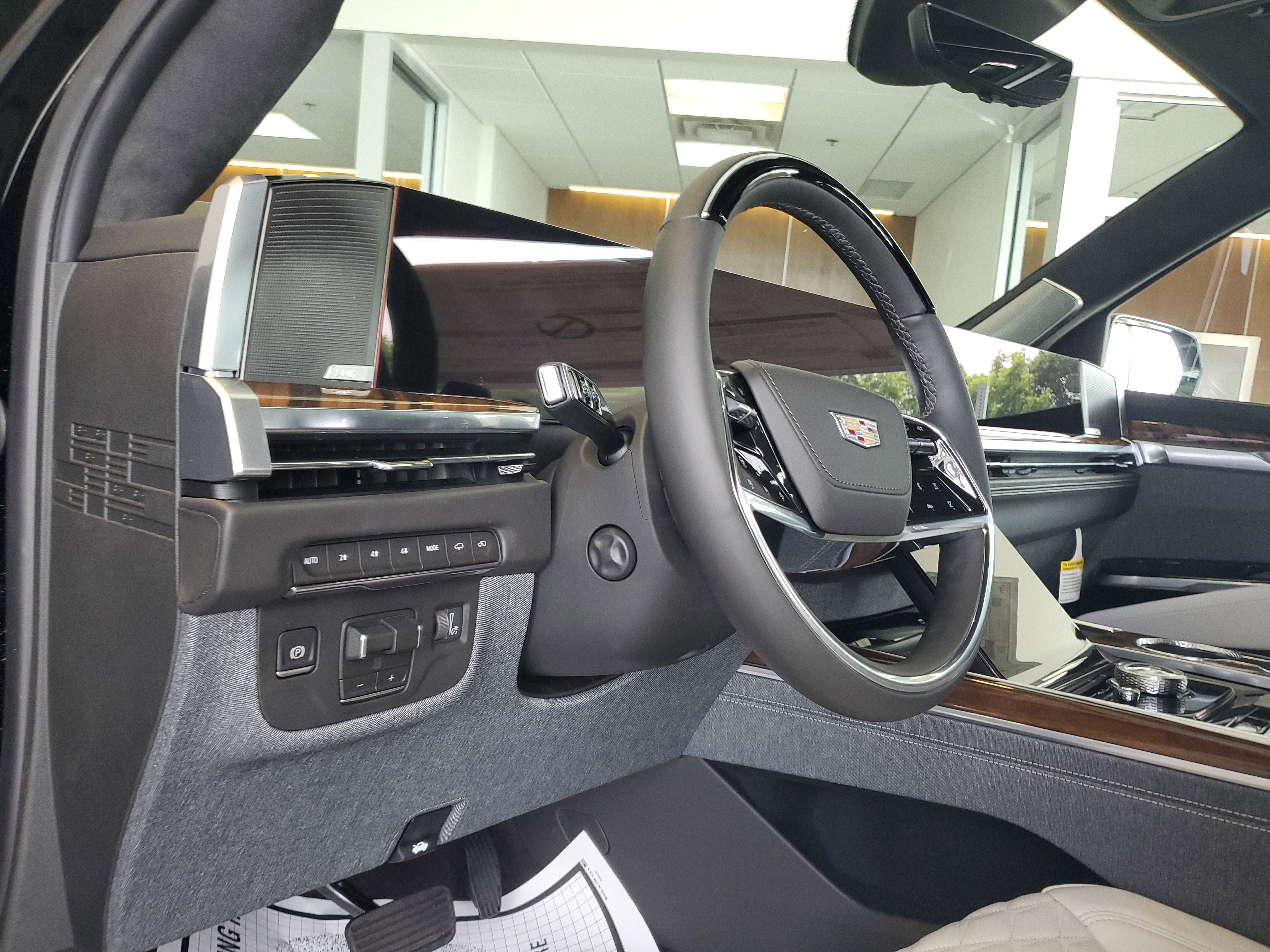 2026 Cadillac Escalade Platinum Luxury