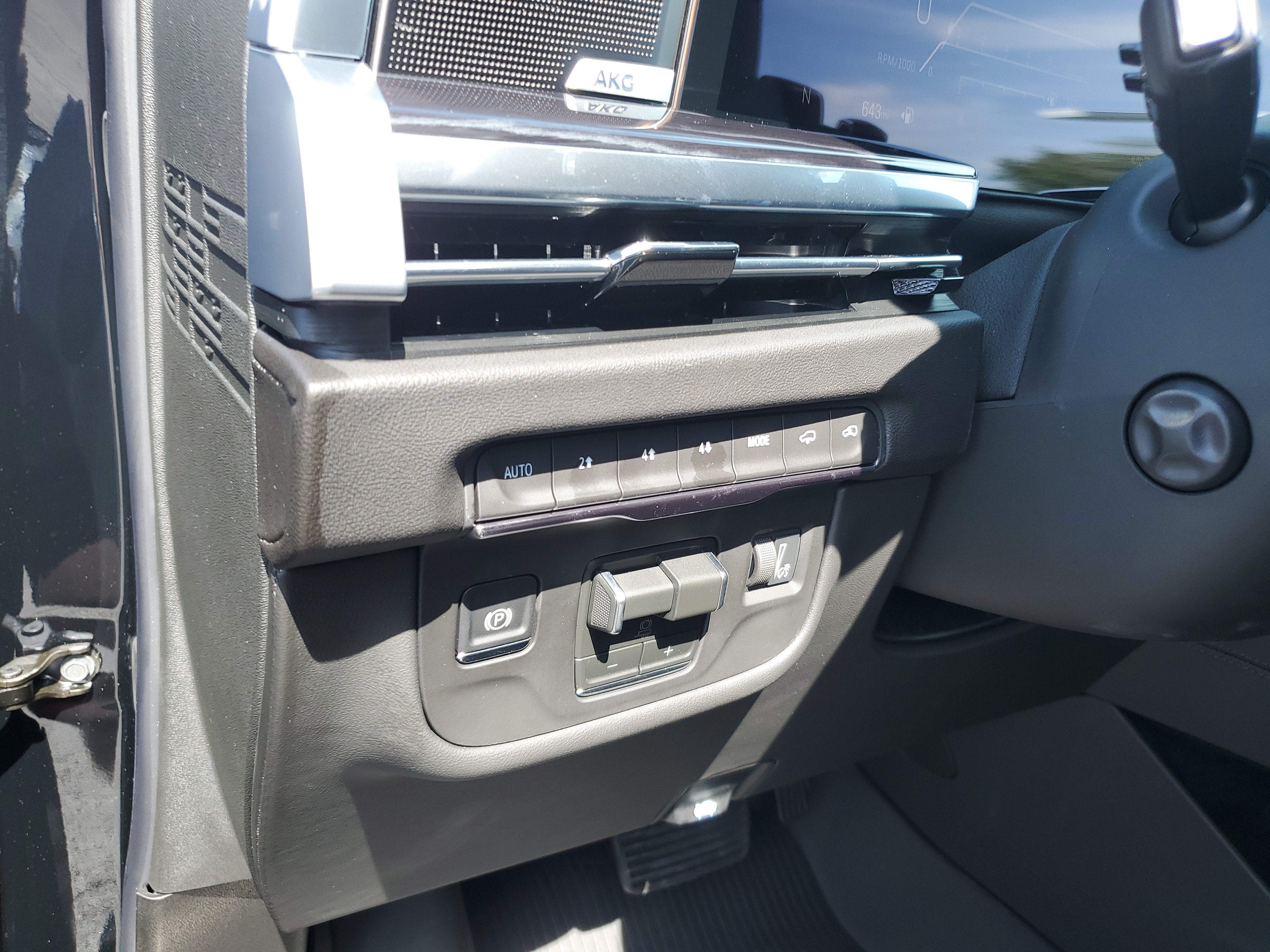 2026 Cadillac Escalade Sport - Photo 21