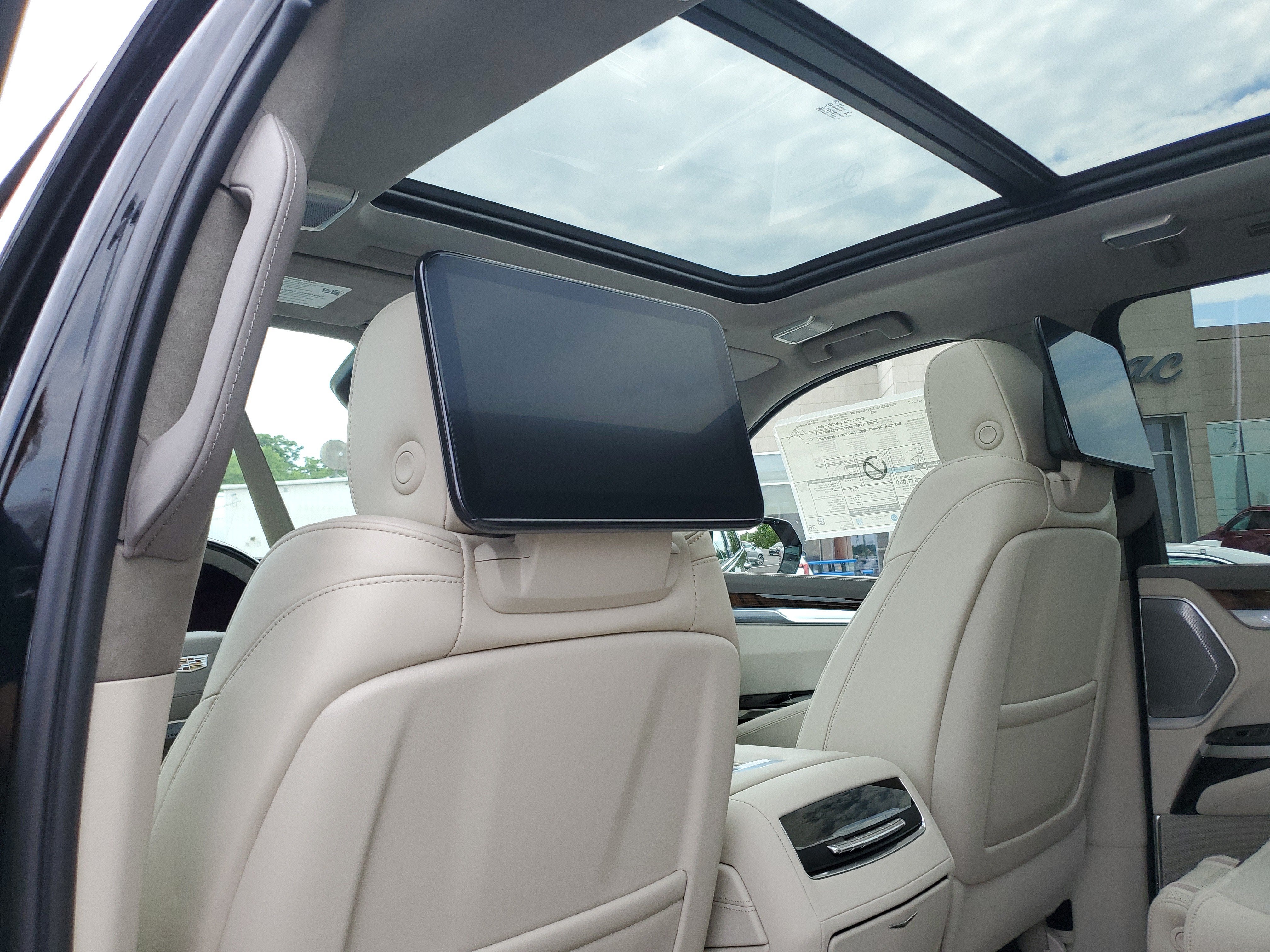 2026 Cadillac Escalade ESV Platinum Luxury