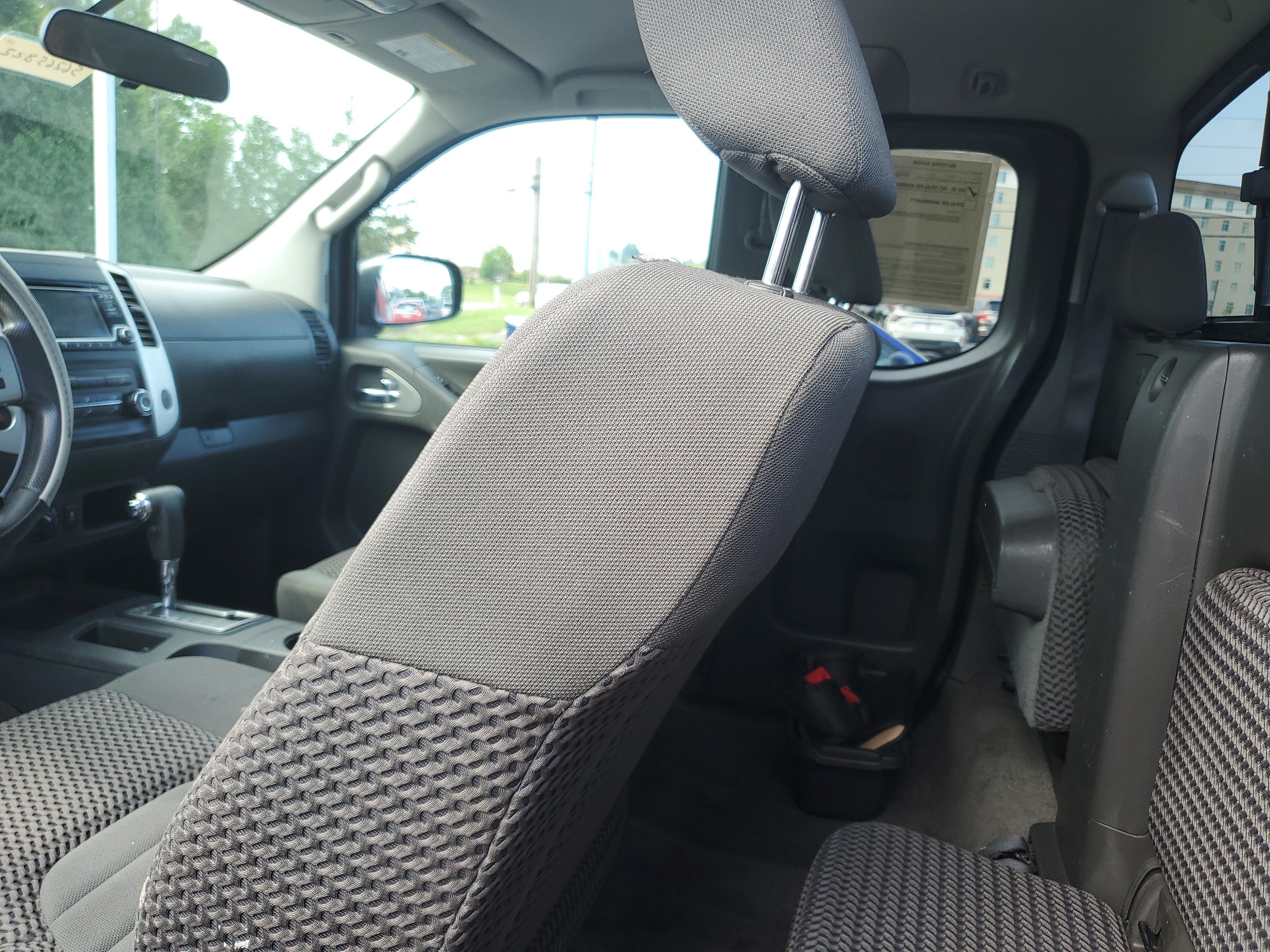 2015 Nissan Frontier SV