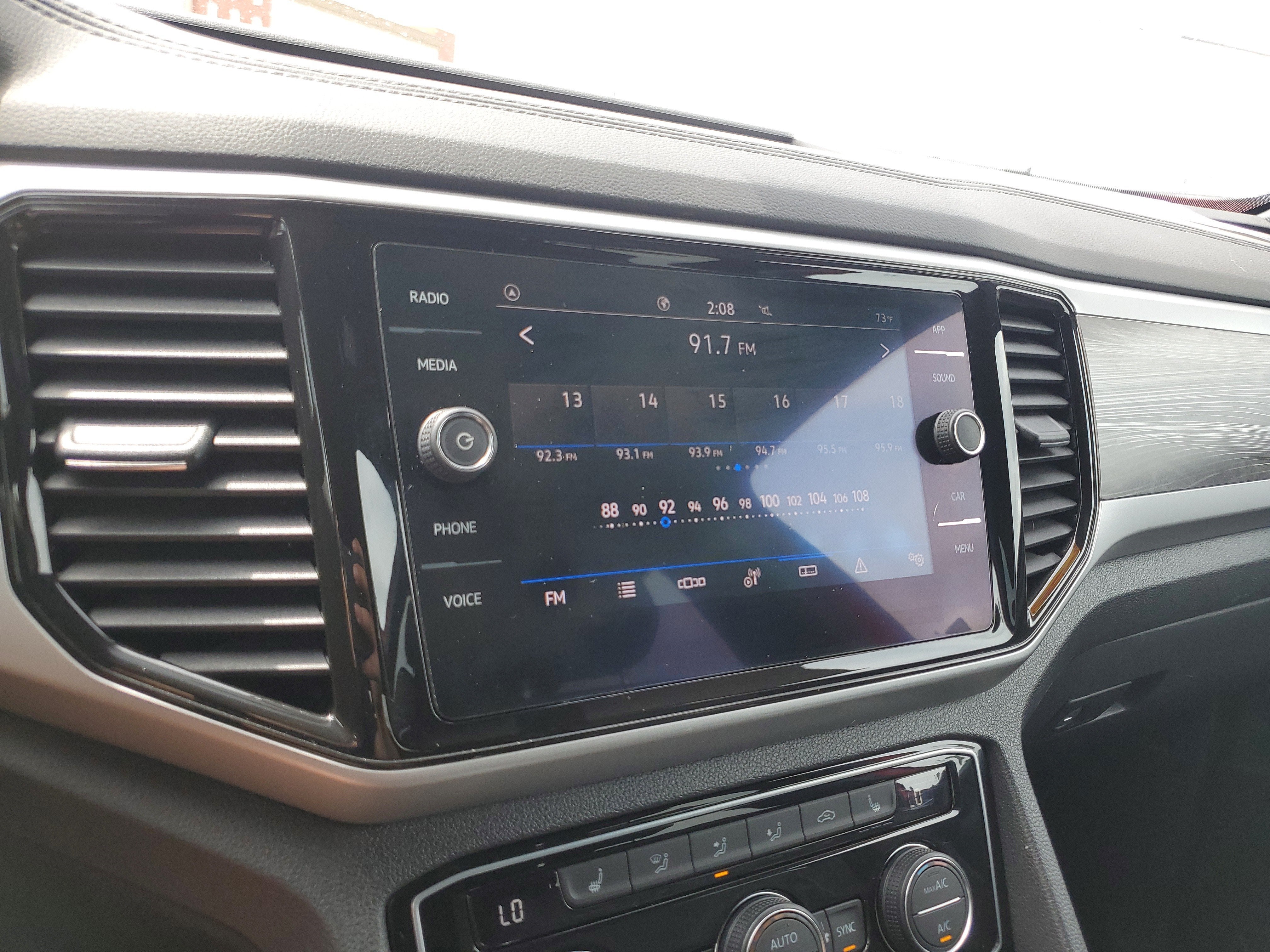 2022 Volkswagen Atlas Cross Sport 3.6L V6 SE w/Technology