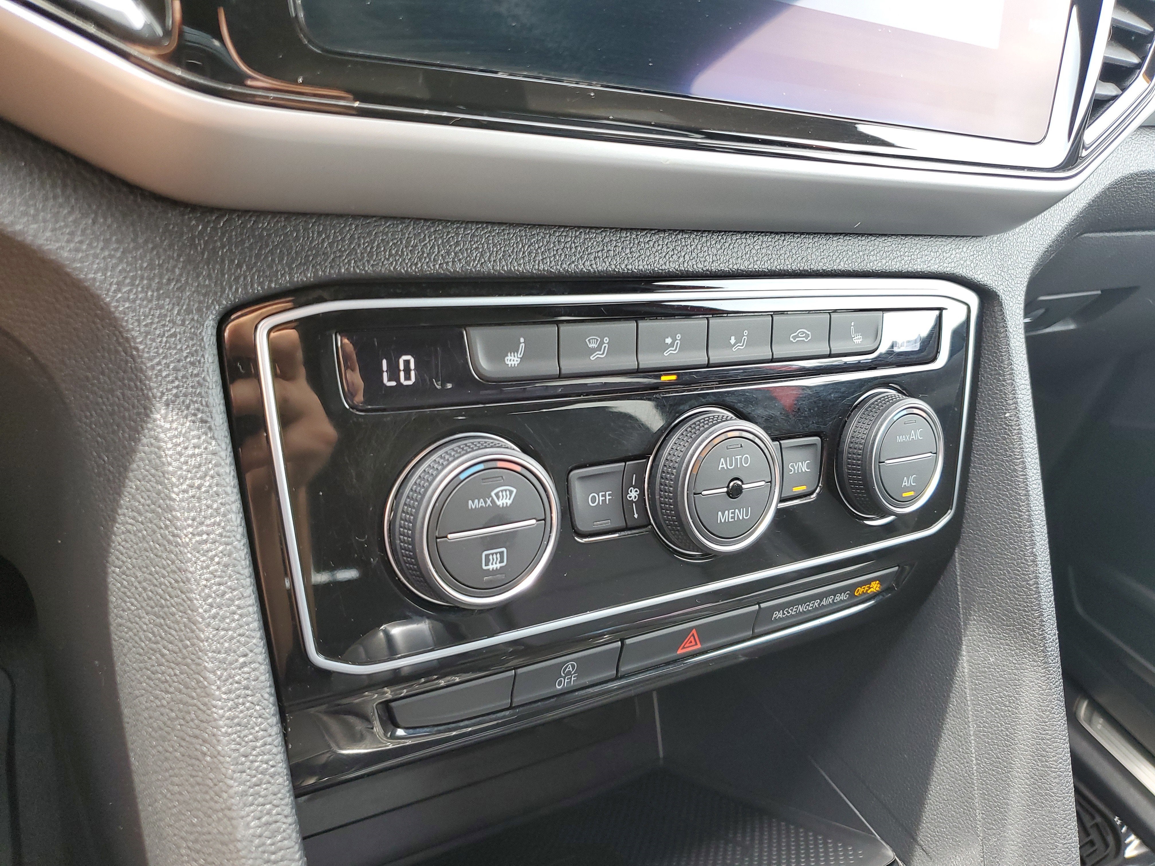 2022 Volkswagen Atlas Cross Sport 3.6L V6 SE w/Technology