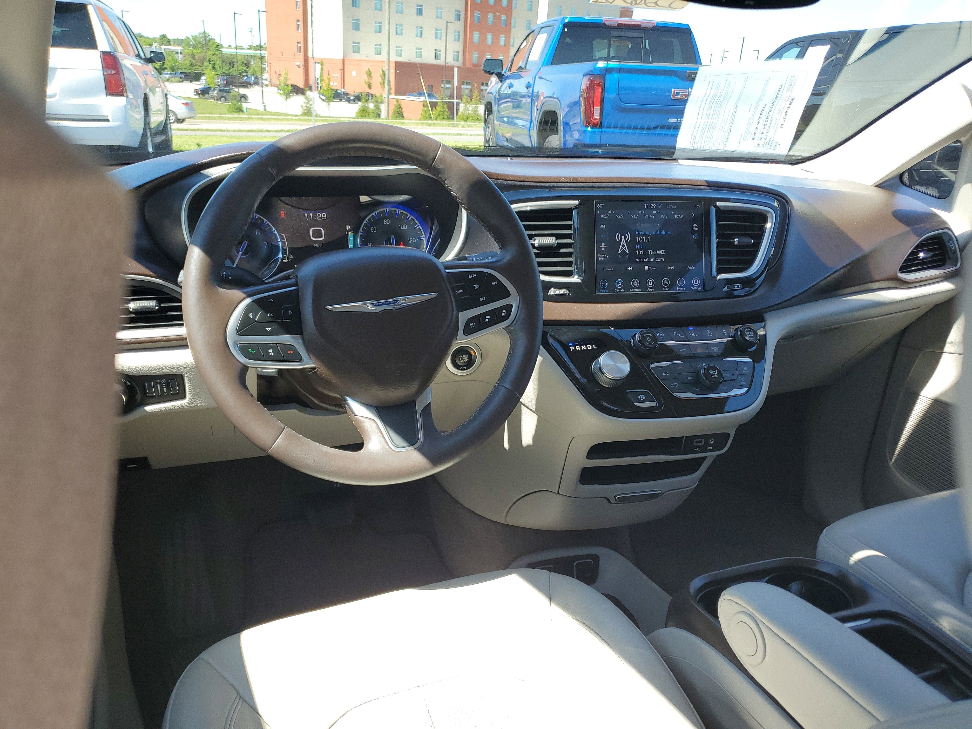 2020 Chrysler Pacifica Touring L
