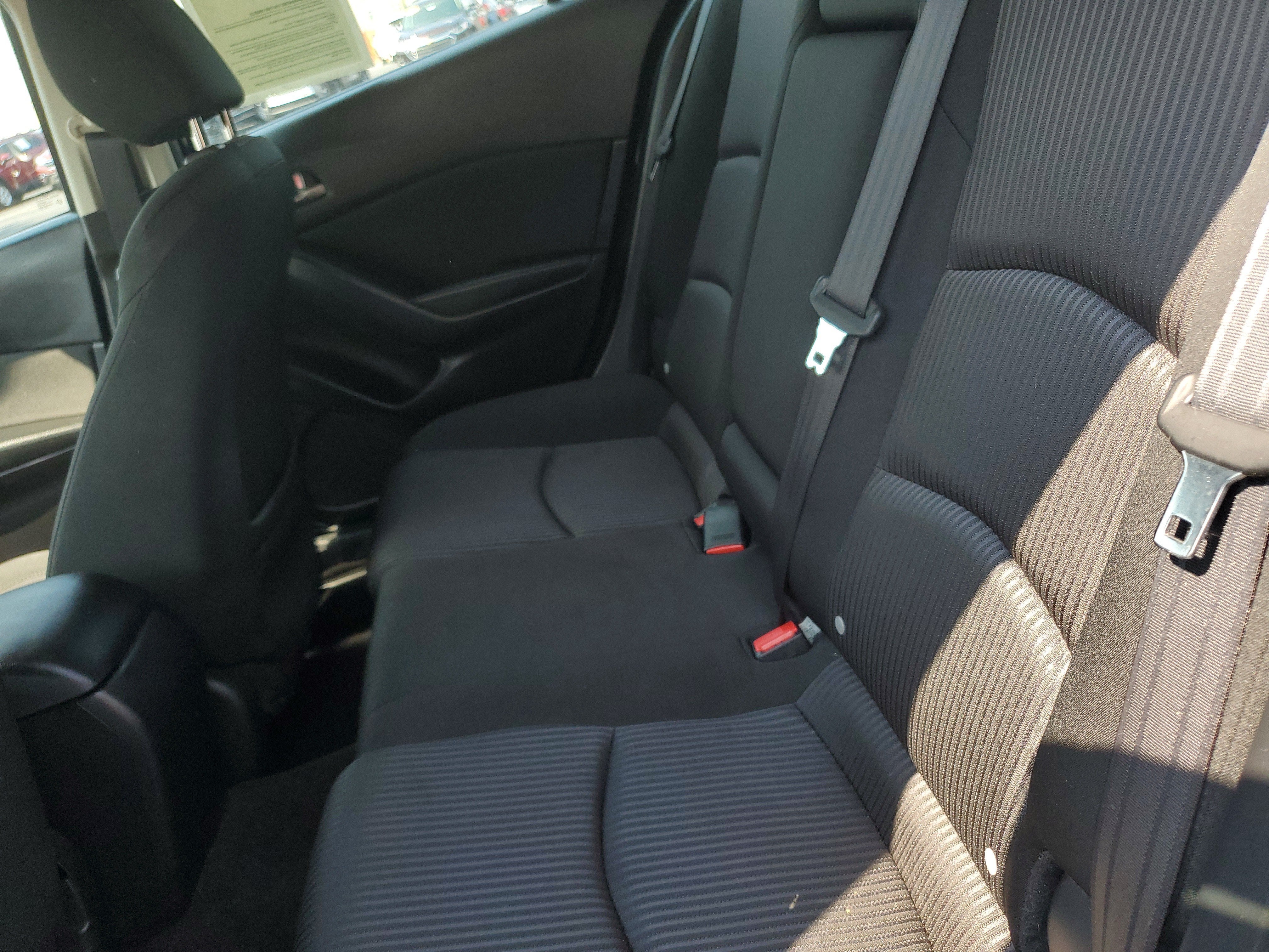 2016 Mazda Mazda3 i Sport