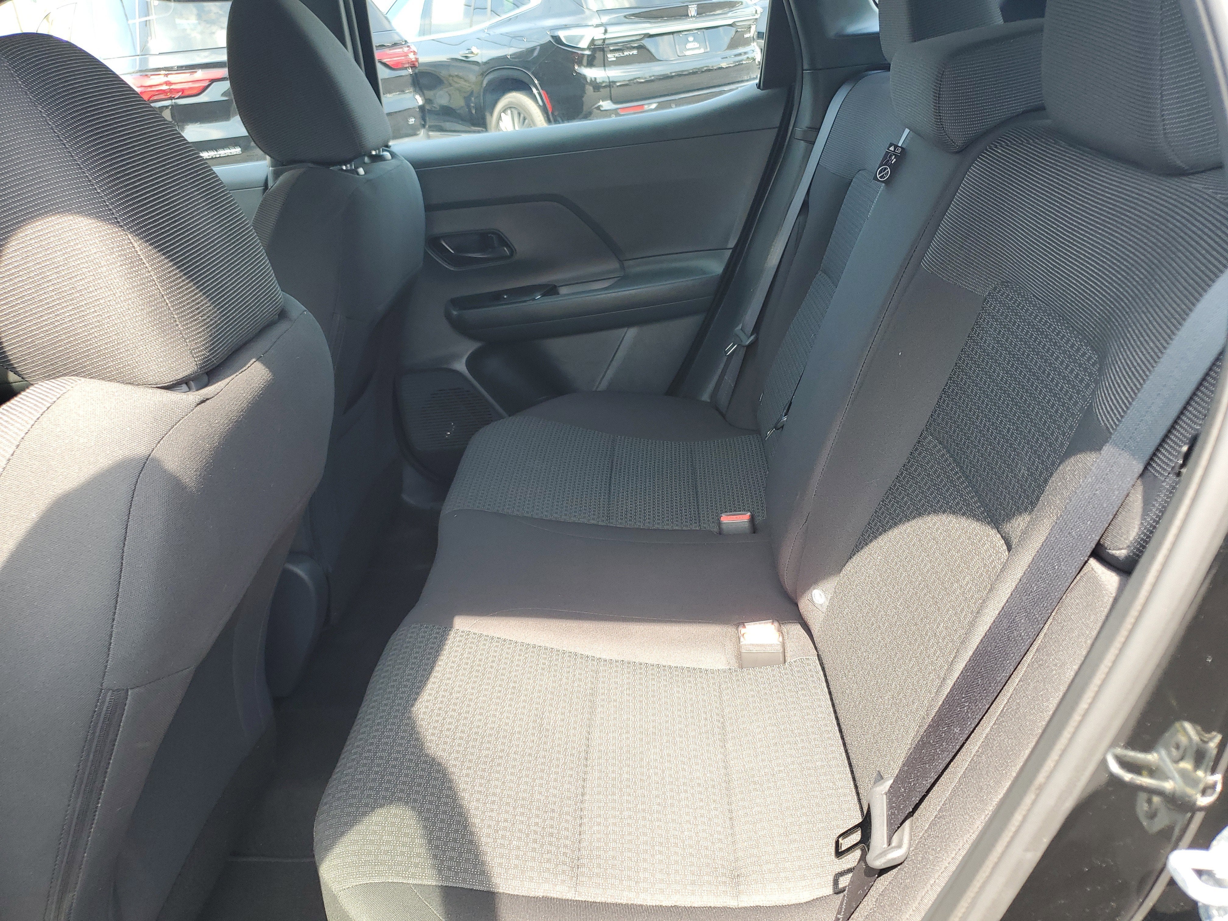 2025 Nissan Kicks S