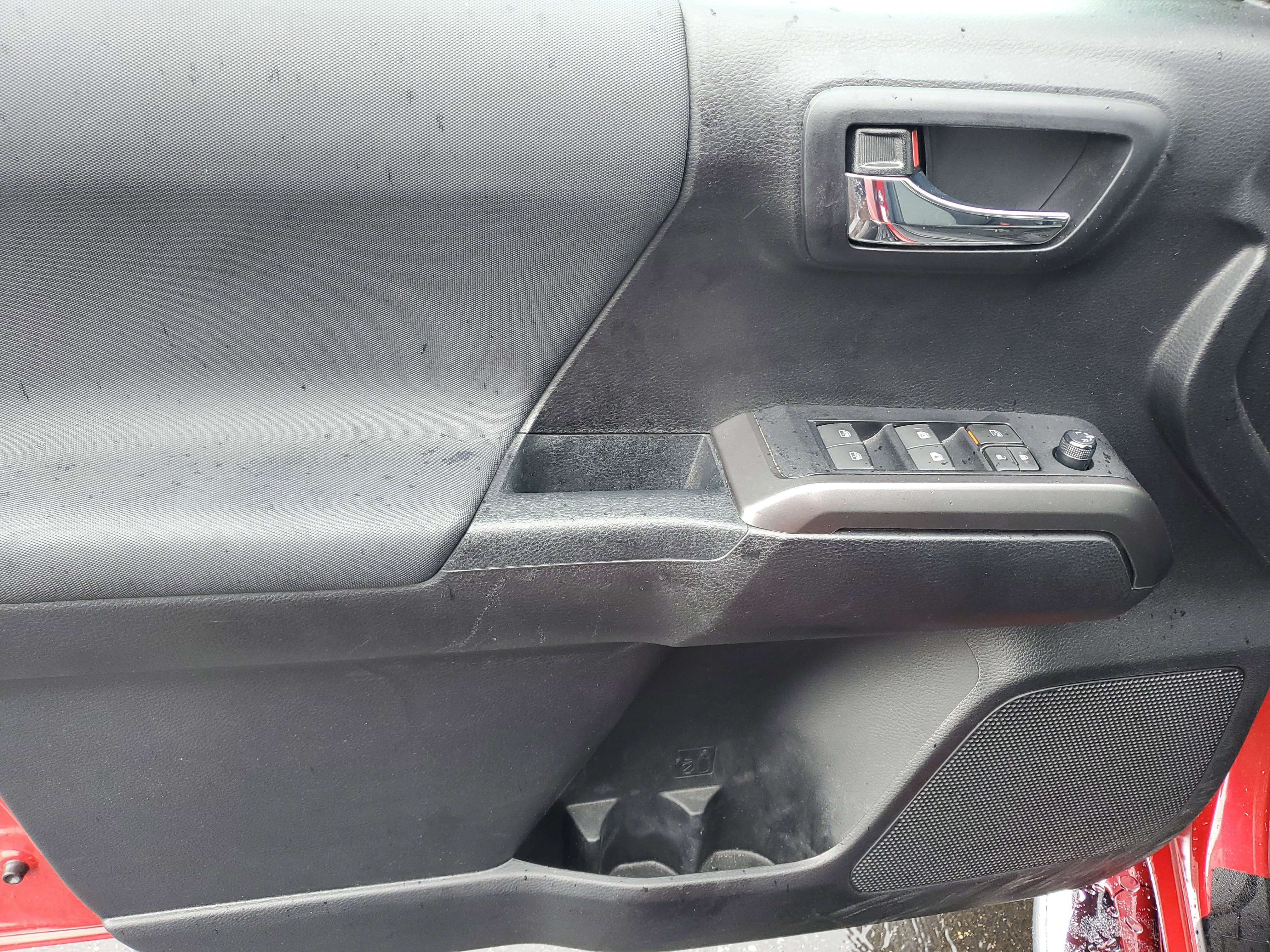 2022 Toyota Tacoma 4WD SR