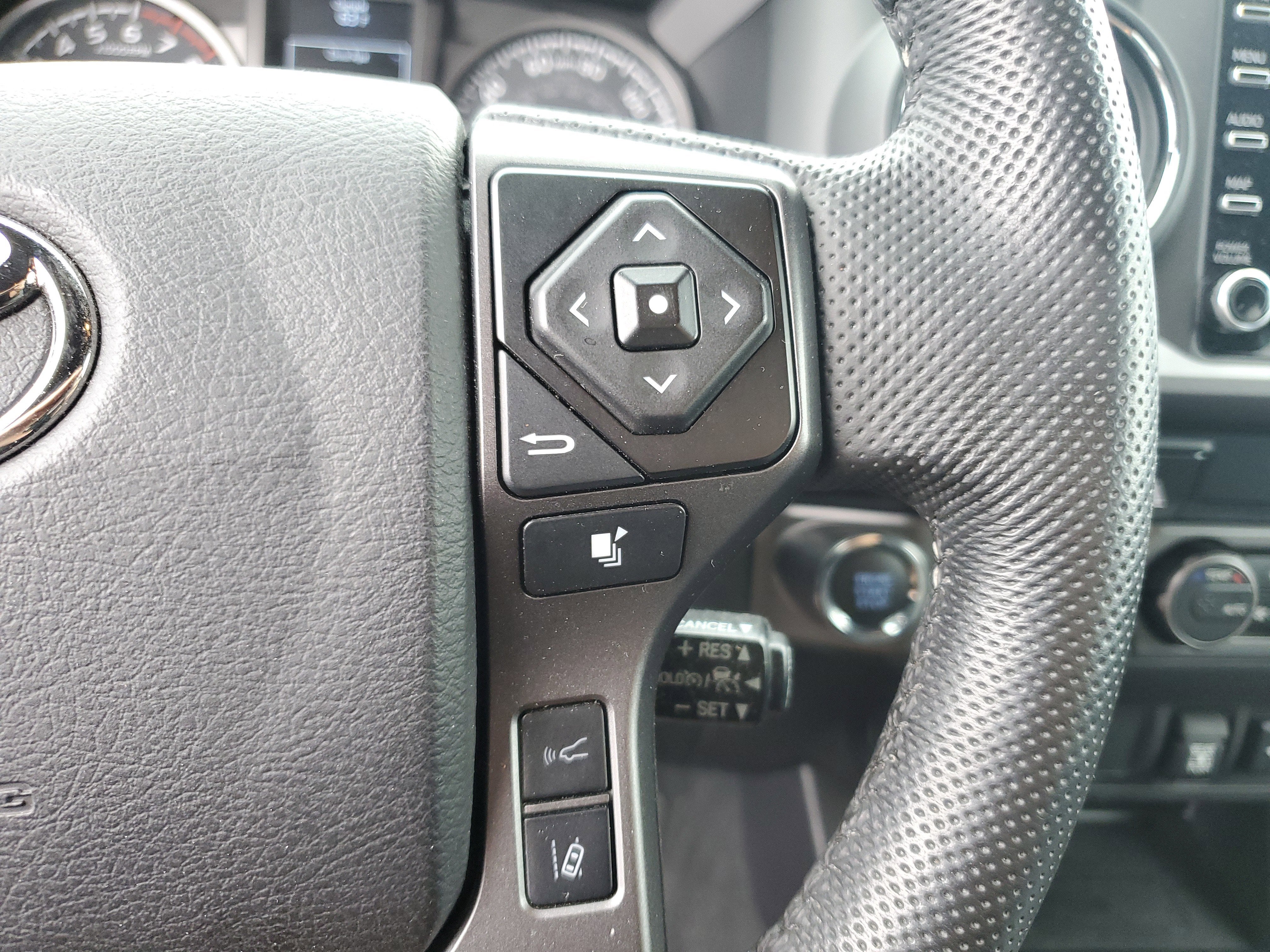 2022 Toyota Tacoma 4WD SR