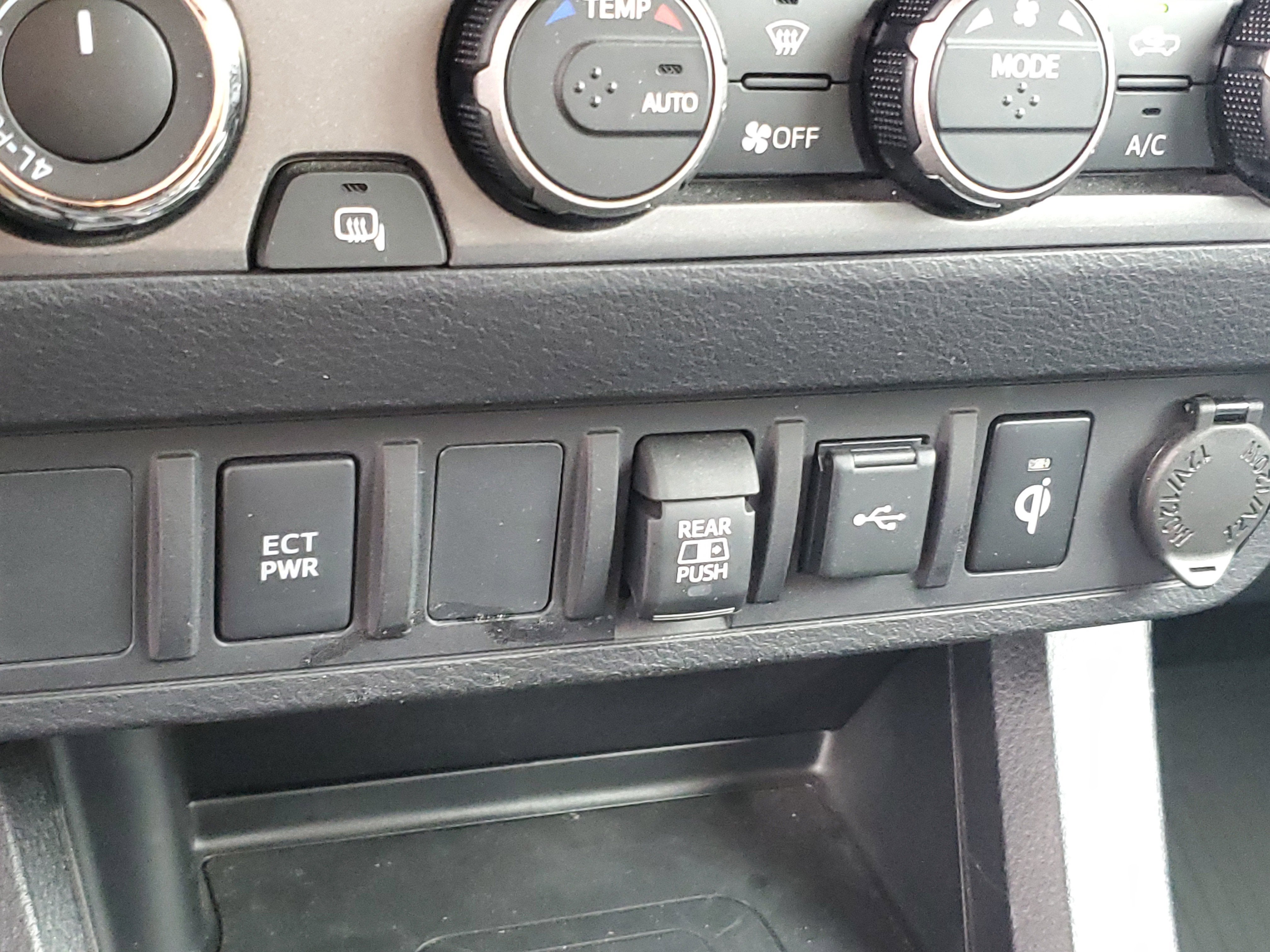 2022 Toyota Tacoma 4WD SR