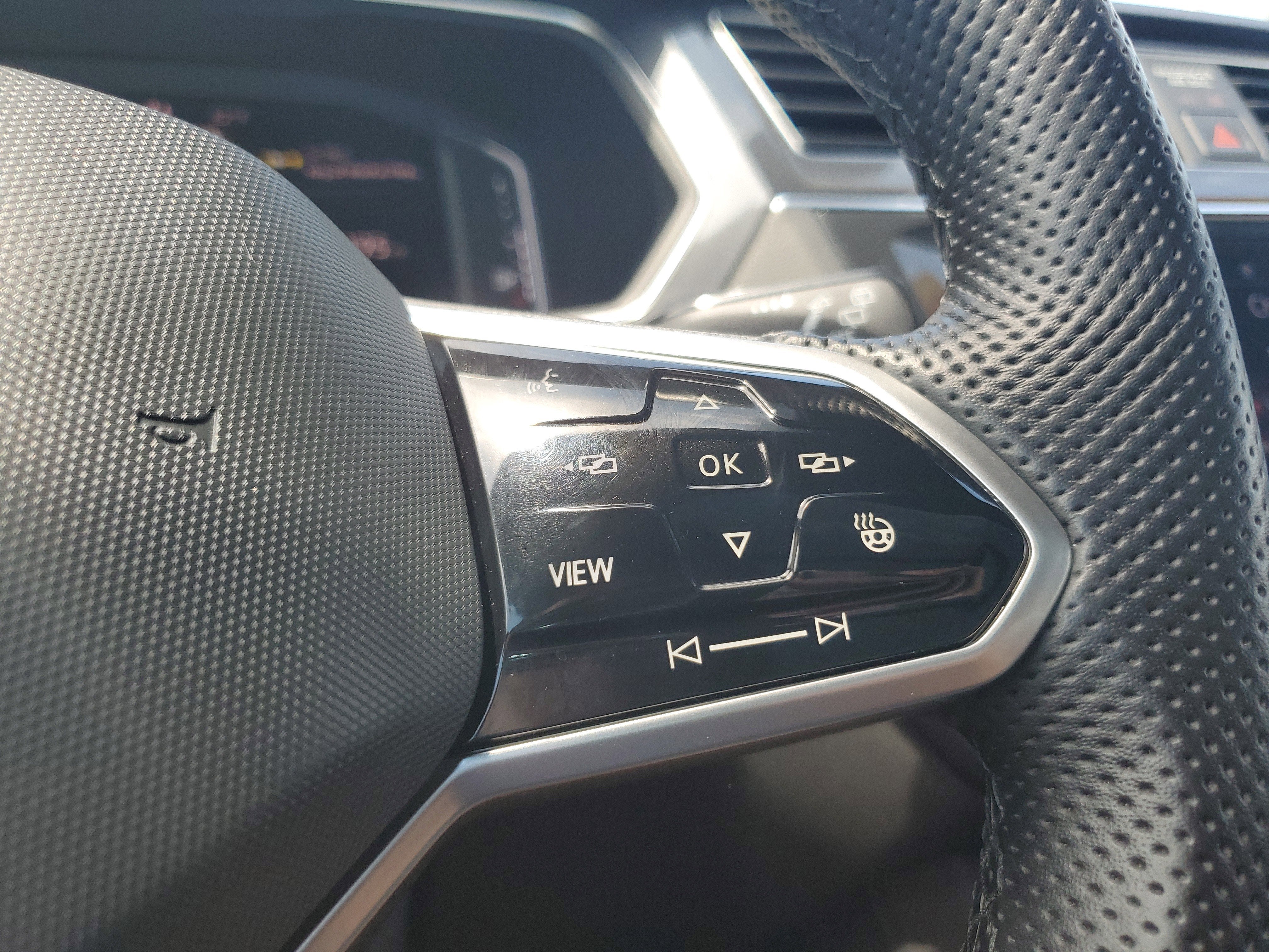 2022 Volkswagen Tiguan SEL R-Line