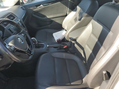 2017 Volkswagen Jetta 1.8T SEL
