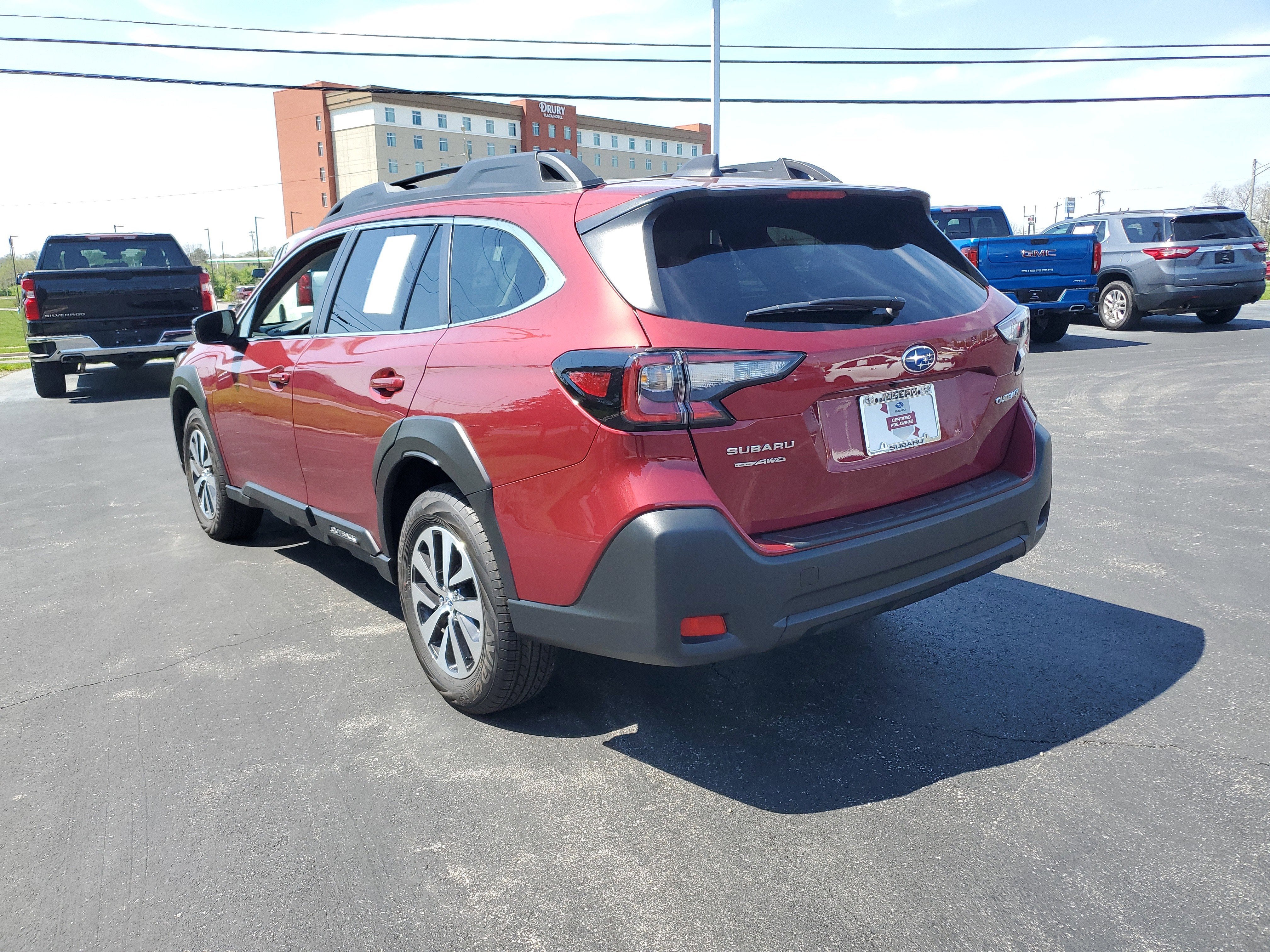 2025 Subaru Outback Premium