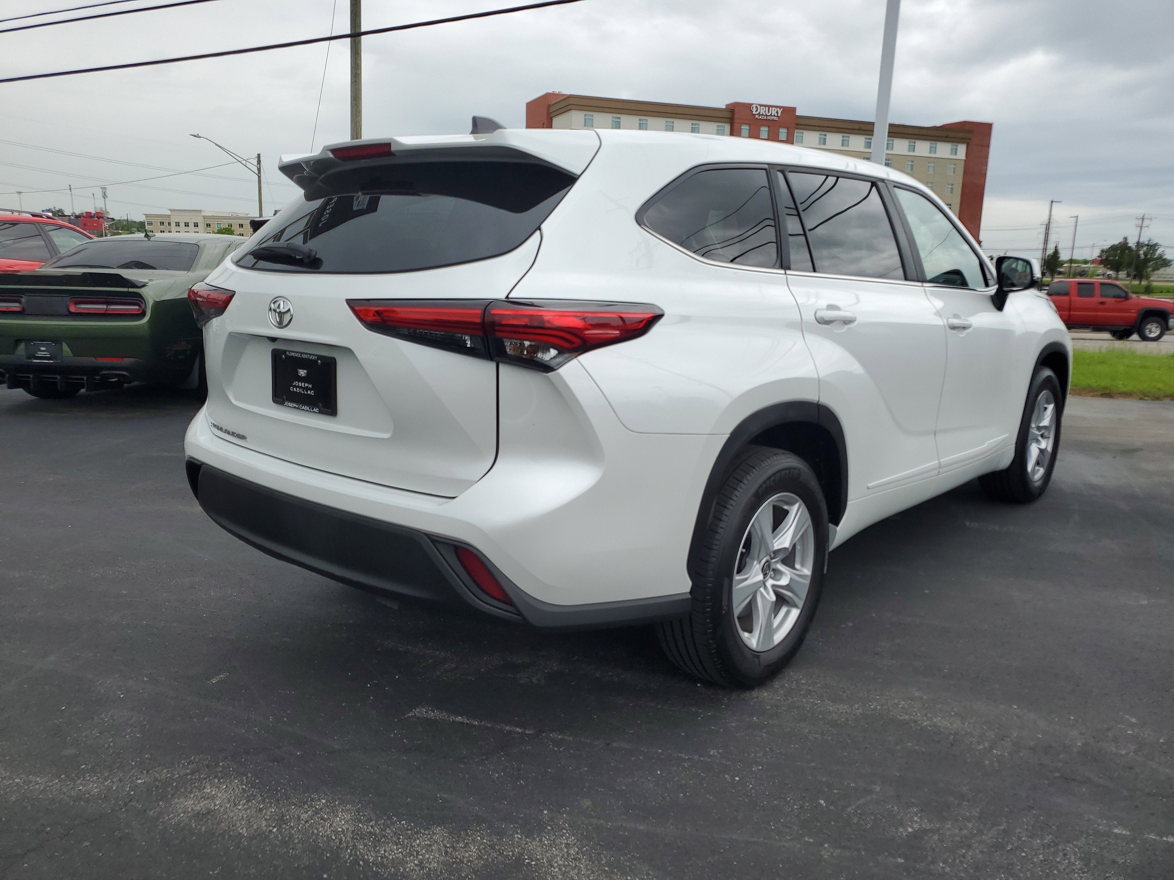 2023 Toyota Highlander L