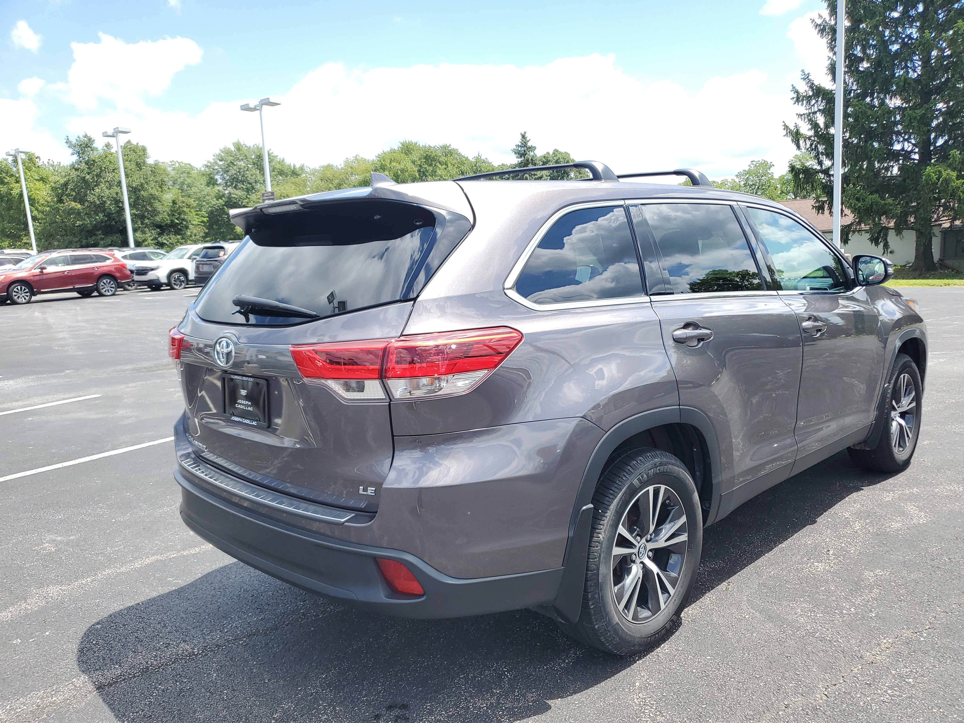 2019 Toyota Highlander LE