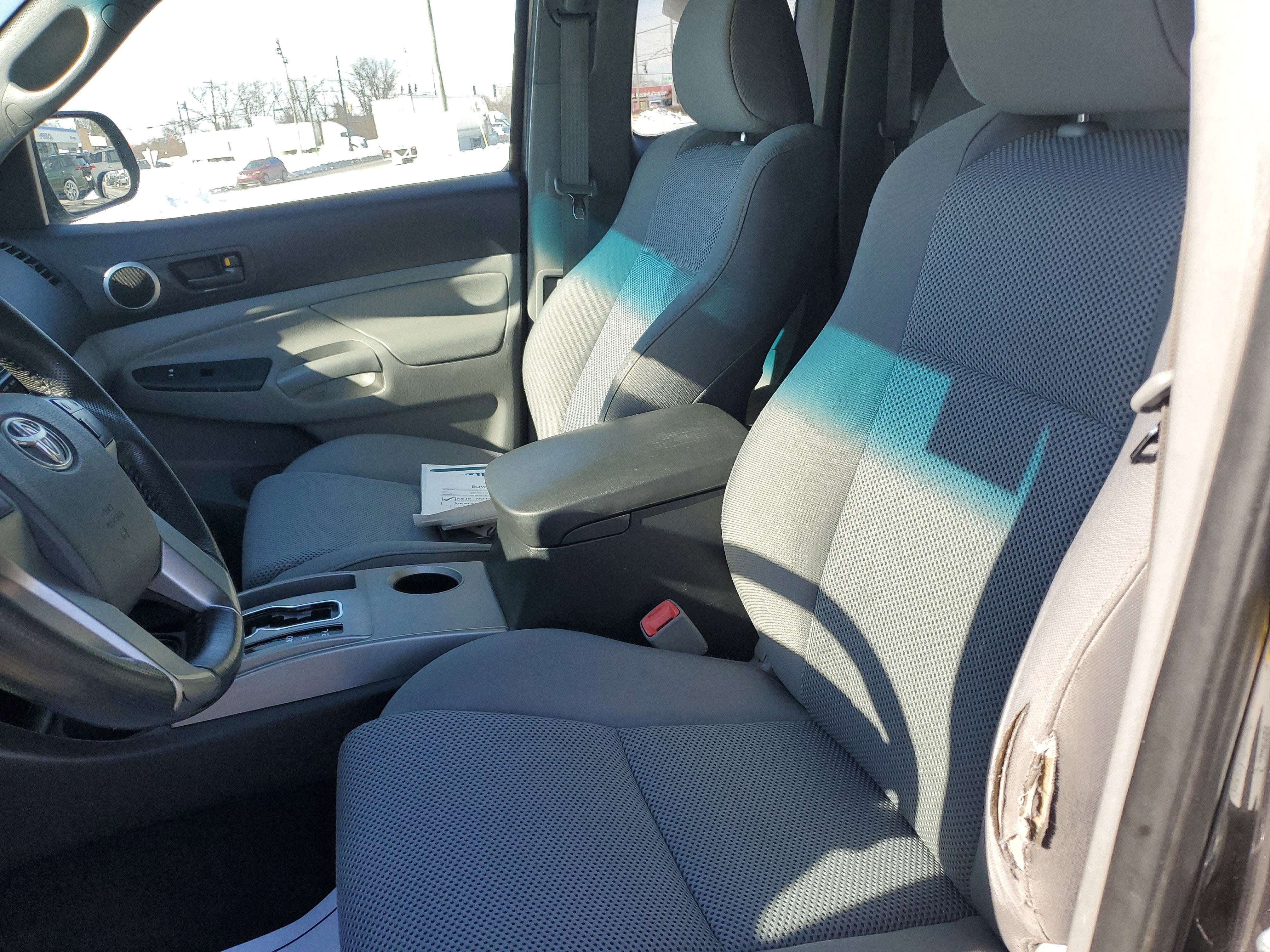 2012 Toyota Tacoma ACC CAB 4WD V6 AT