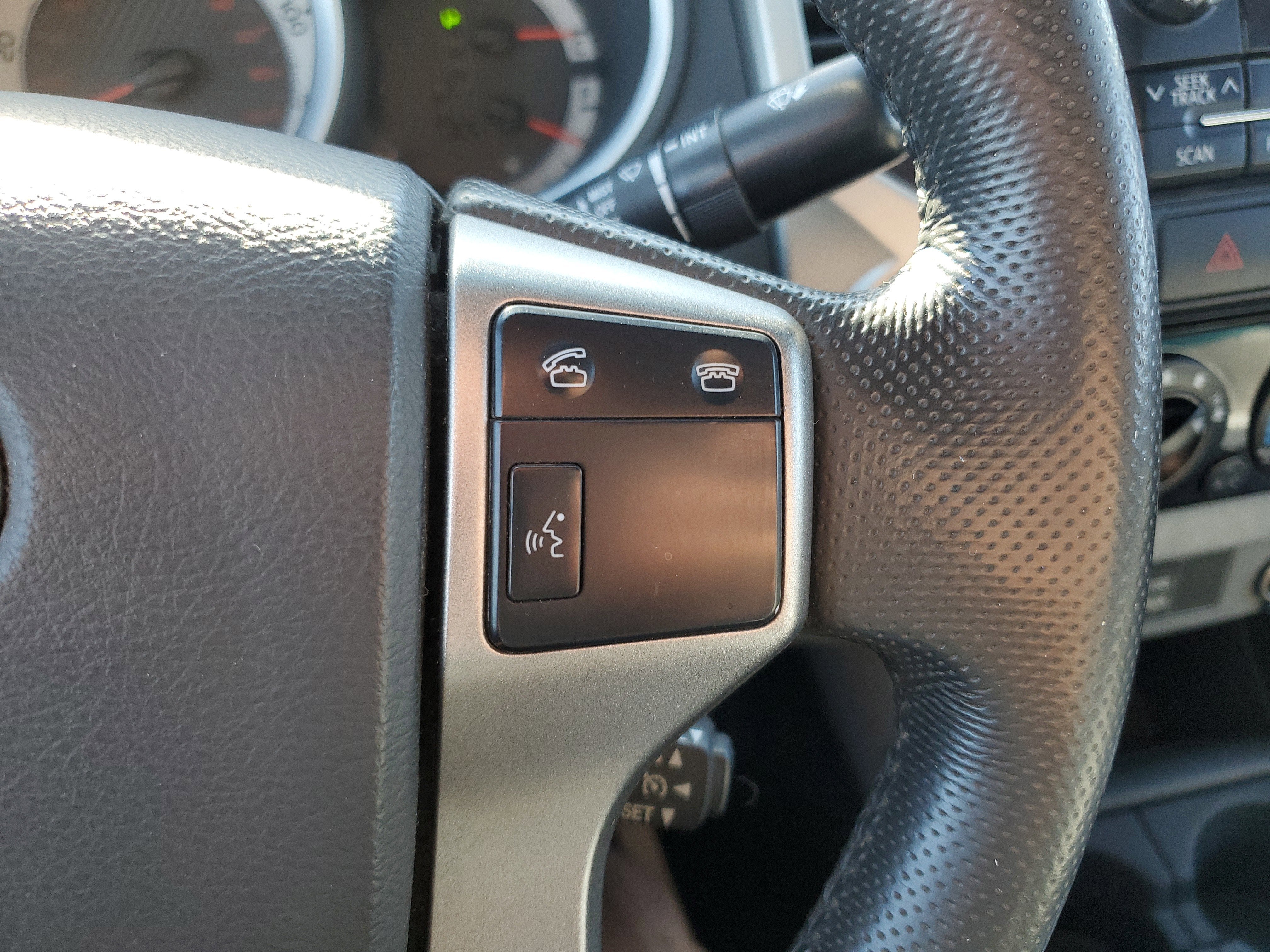 2012 Toyota Tacoma ACC CAB 4WD V6 AT