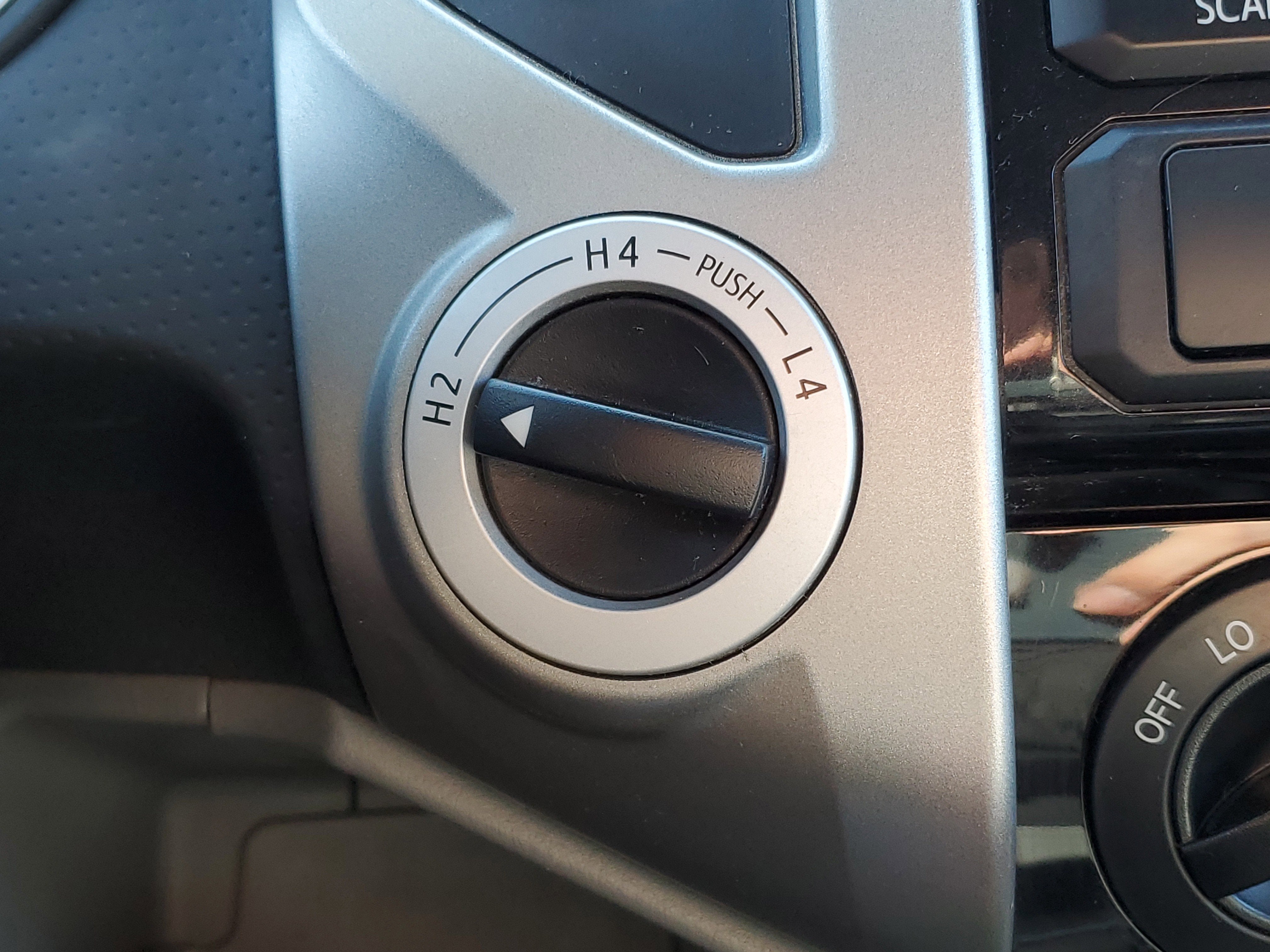 2012 Toyota Tacoma ACC CAB 4WD V6 AT