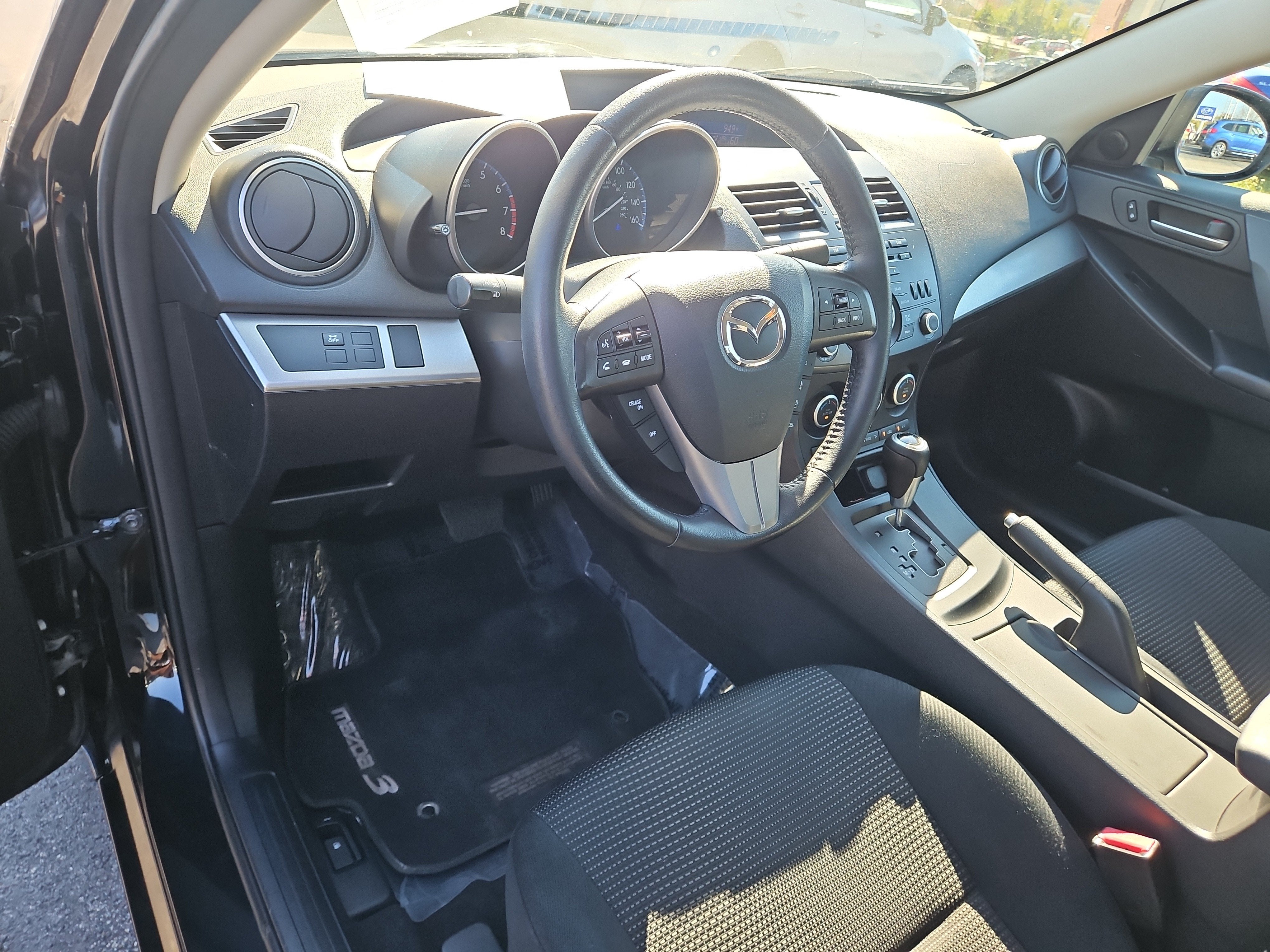 2013 Mazda Mazda3 i Touring