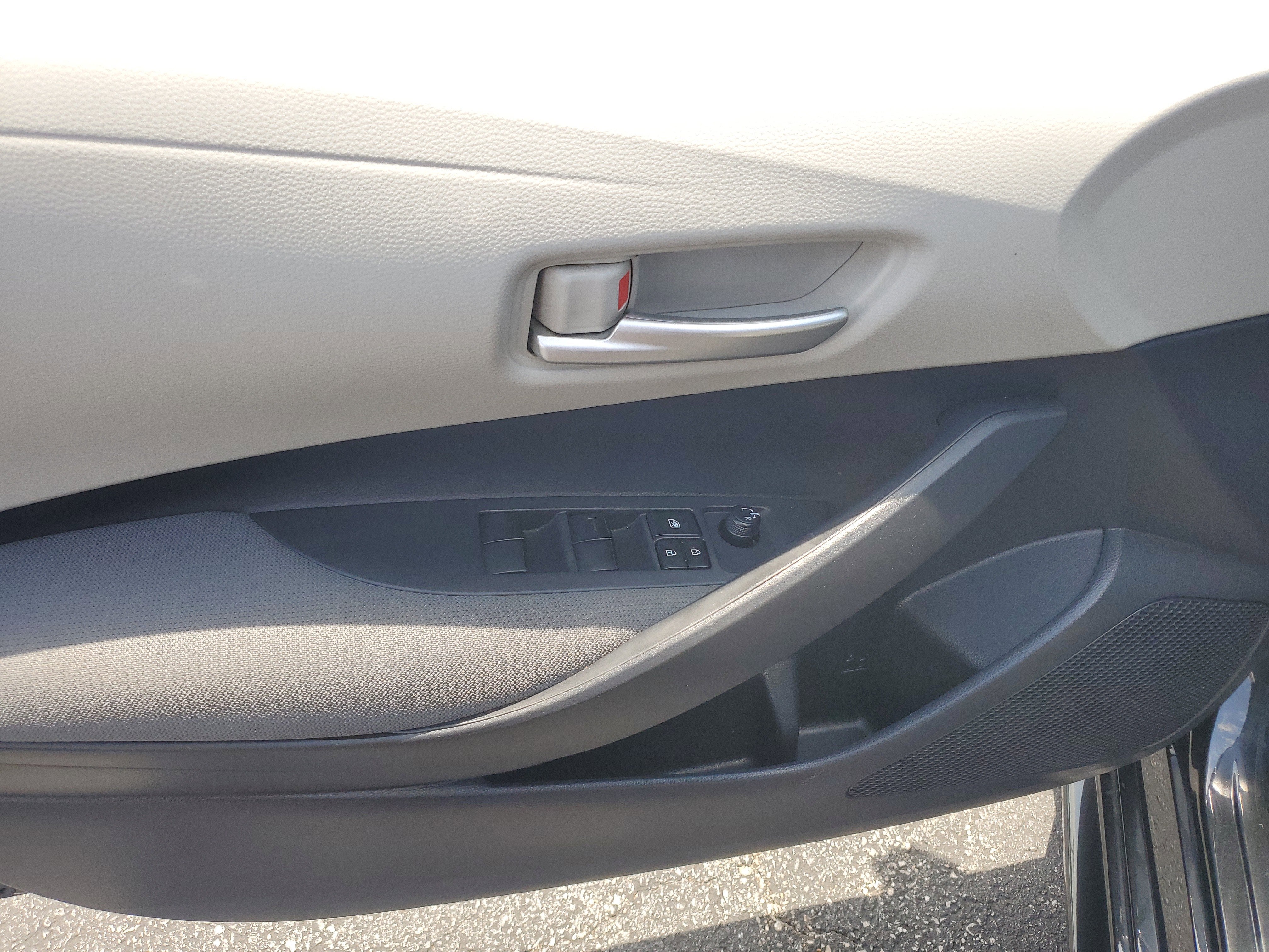 2020 Toyota Corolla Hybrid LE
