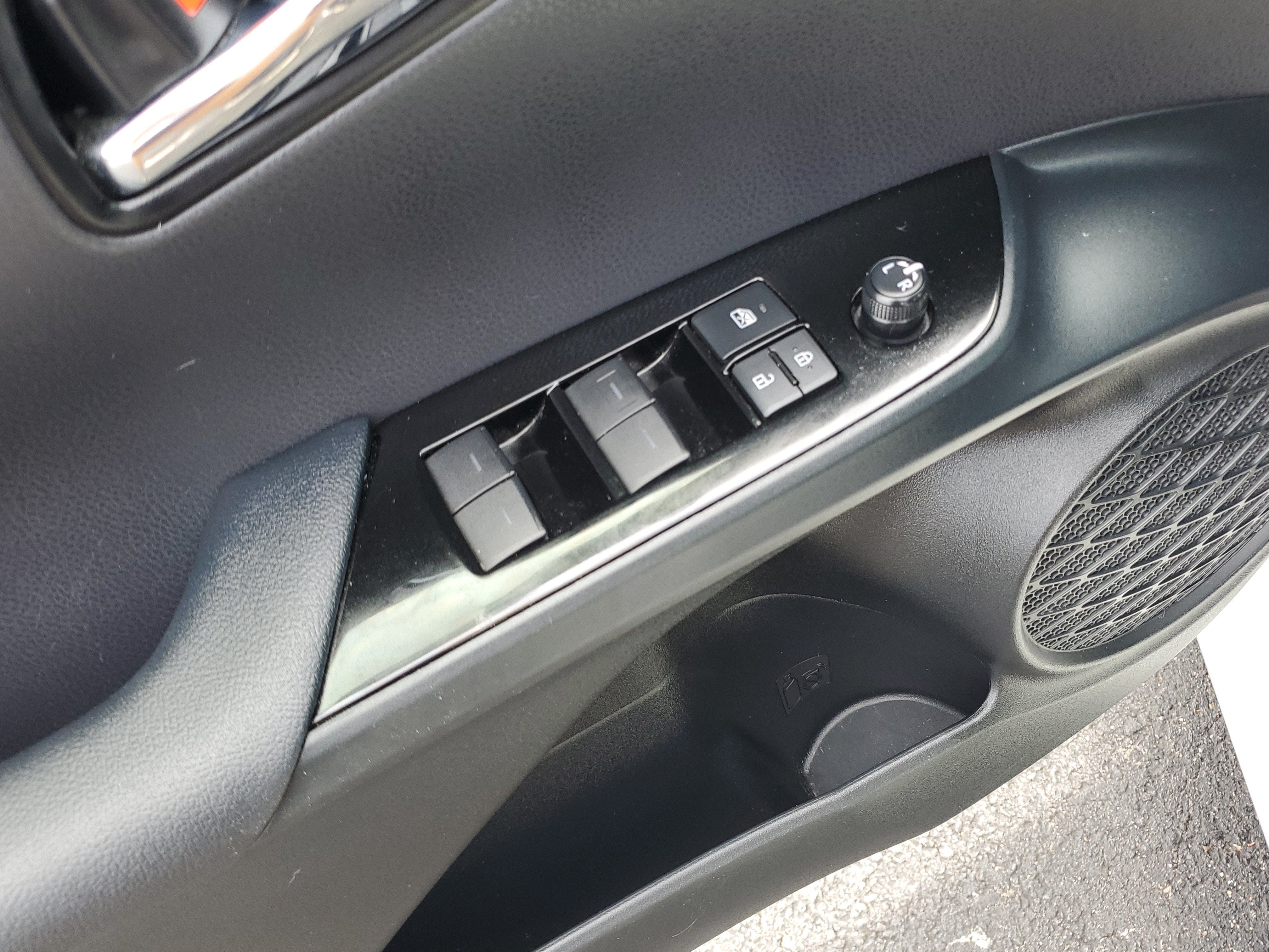 2019 Toyota Prius LE