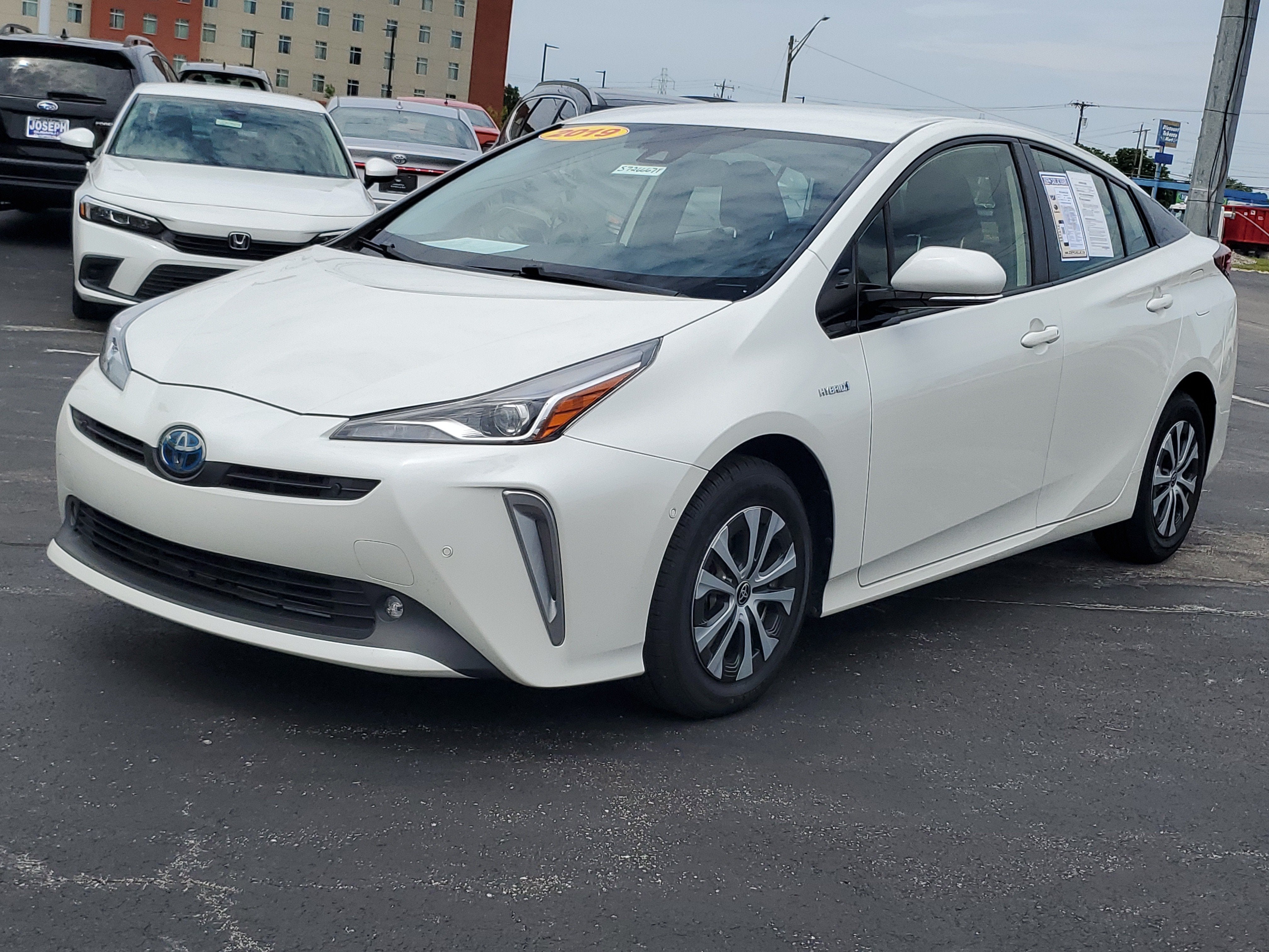2019 Toyota Prius LE