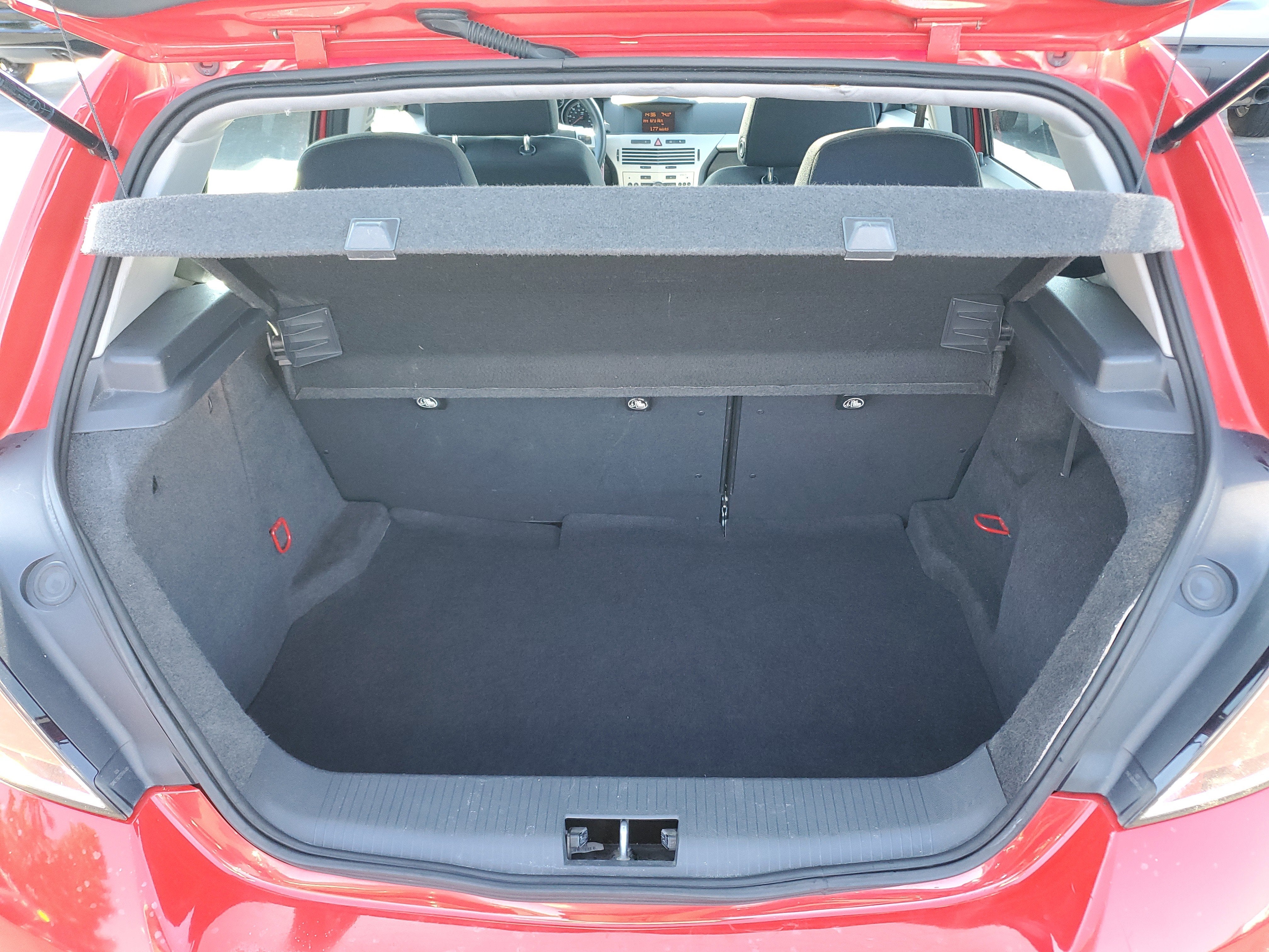 2008 Saturn Astra XR